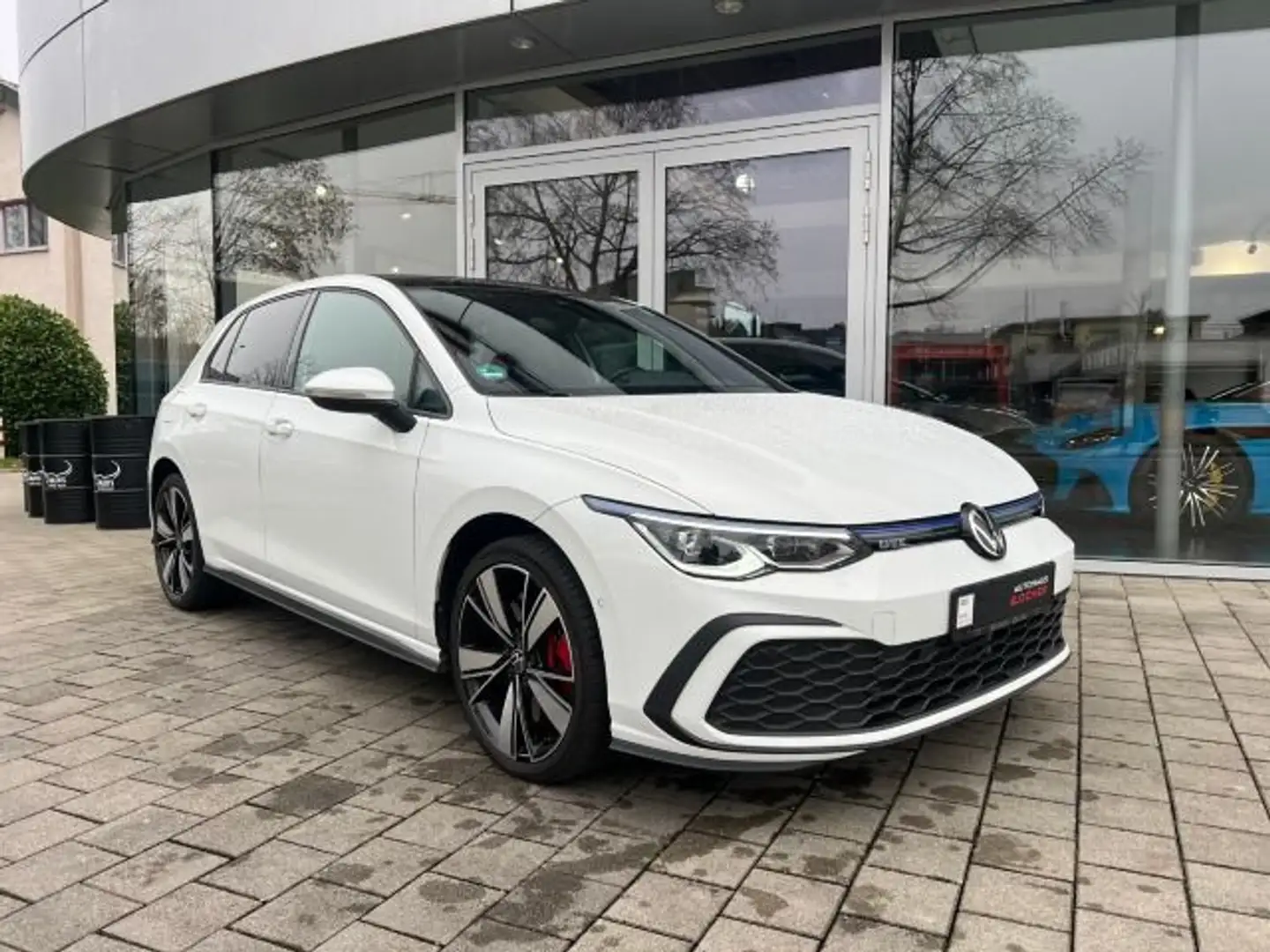 Volkswagen Golf GTE GTE ACC Matrix LED IQ.Light DCC Pano AHK HU Weiß - 2