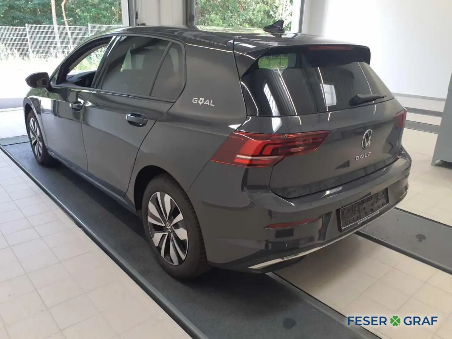Volkswagen Golf VIII GOAL 2.0 TDI DSG 150PS Grau - 2
