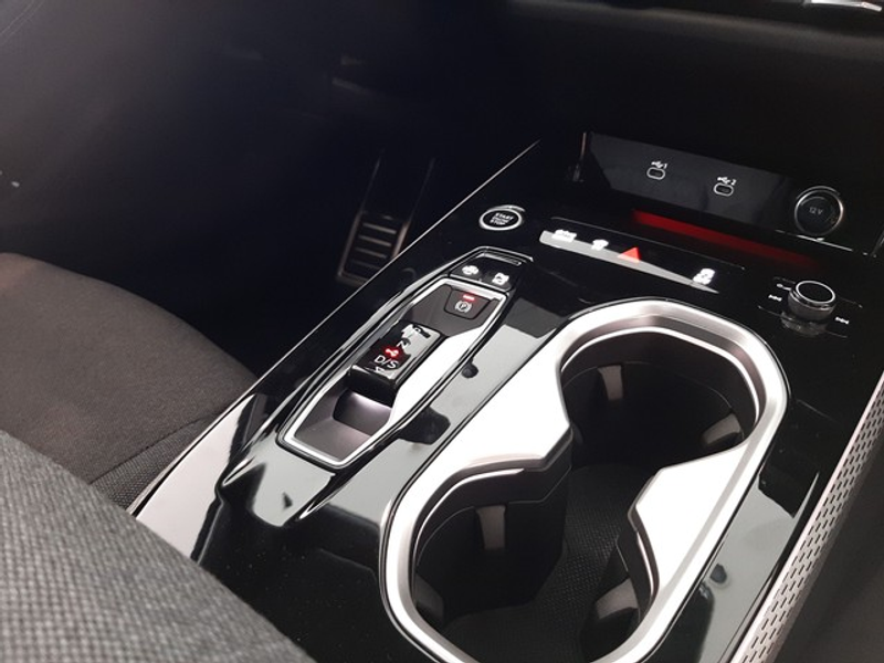 Audi A6 Avant e-hybrid quattro Tech+ 20" AHK Navi — photo 11