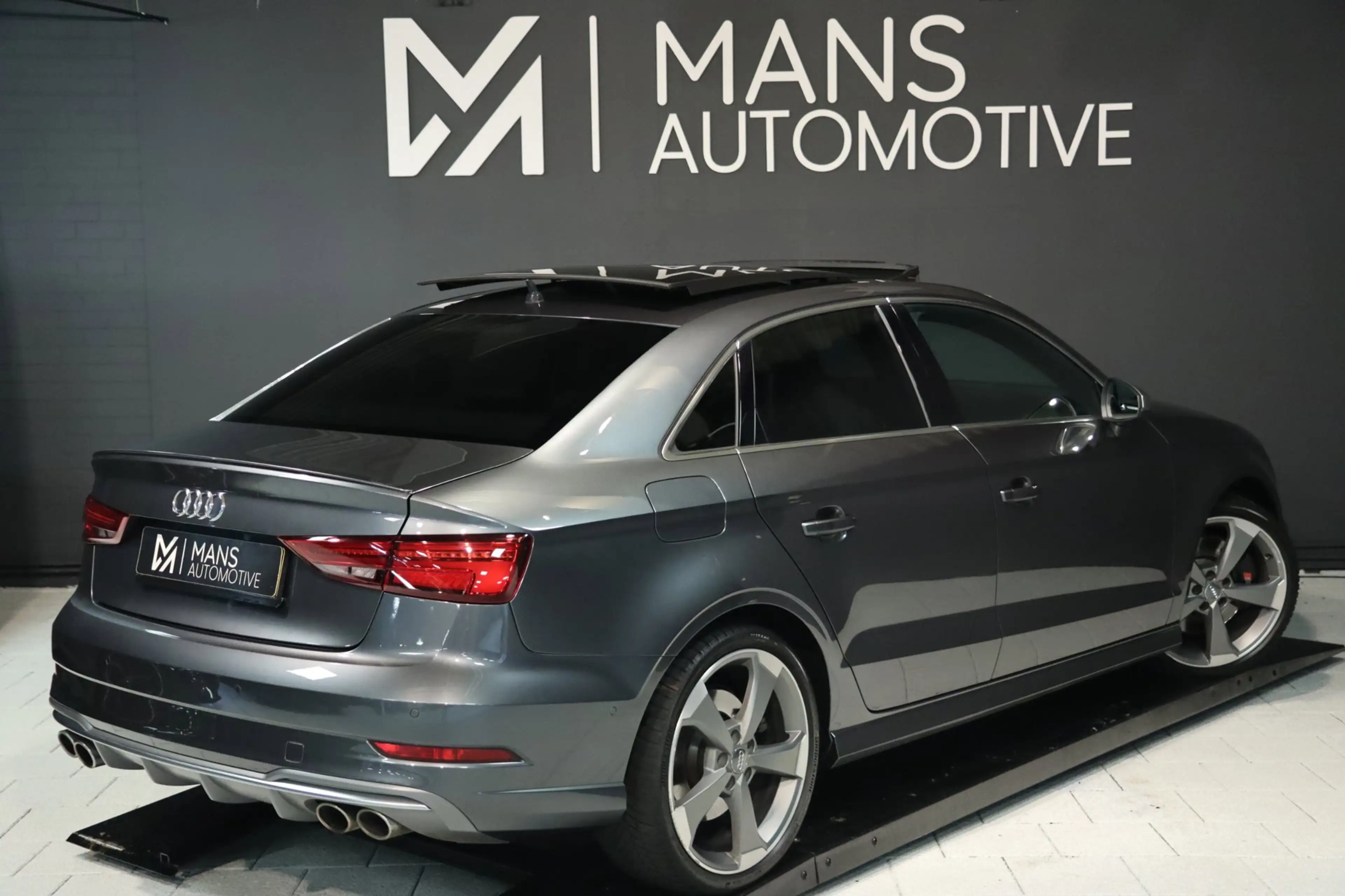 Audi A3 Limousine 2.0 TFSI S3 quattro 300PK / PANO / VIRTU — photo 4