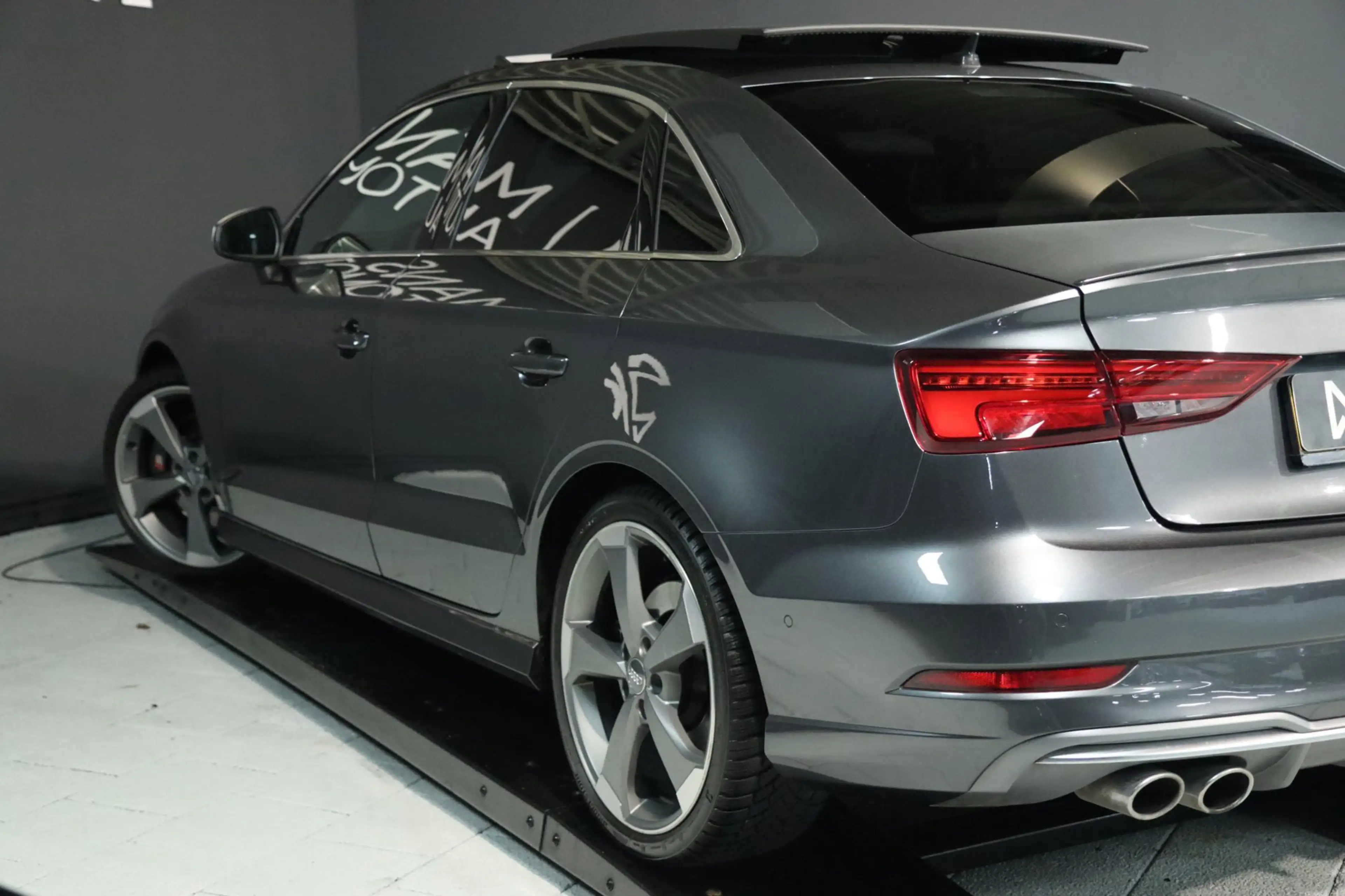 Audi A3 Limousine 2.0 TFSI S3 quattro 300PK / PANO / VIRTU — photo 3