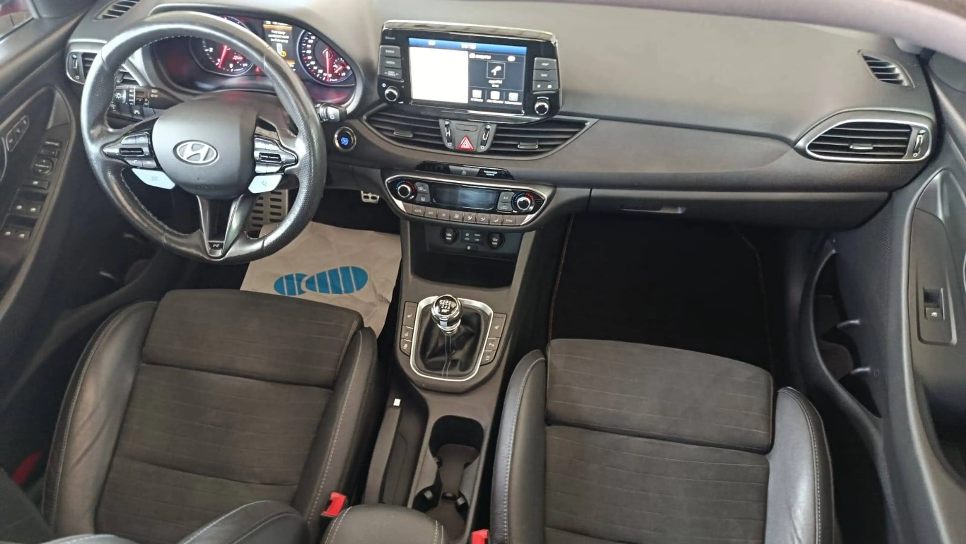 Hyundai i30 N Performance Panorama Sitz Lenkradhzg TÜV Neu — photo 11