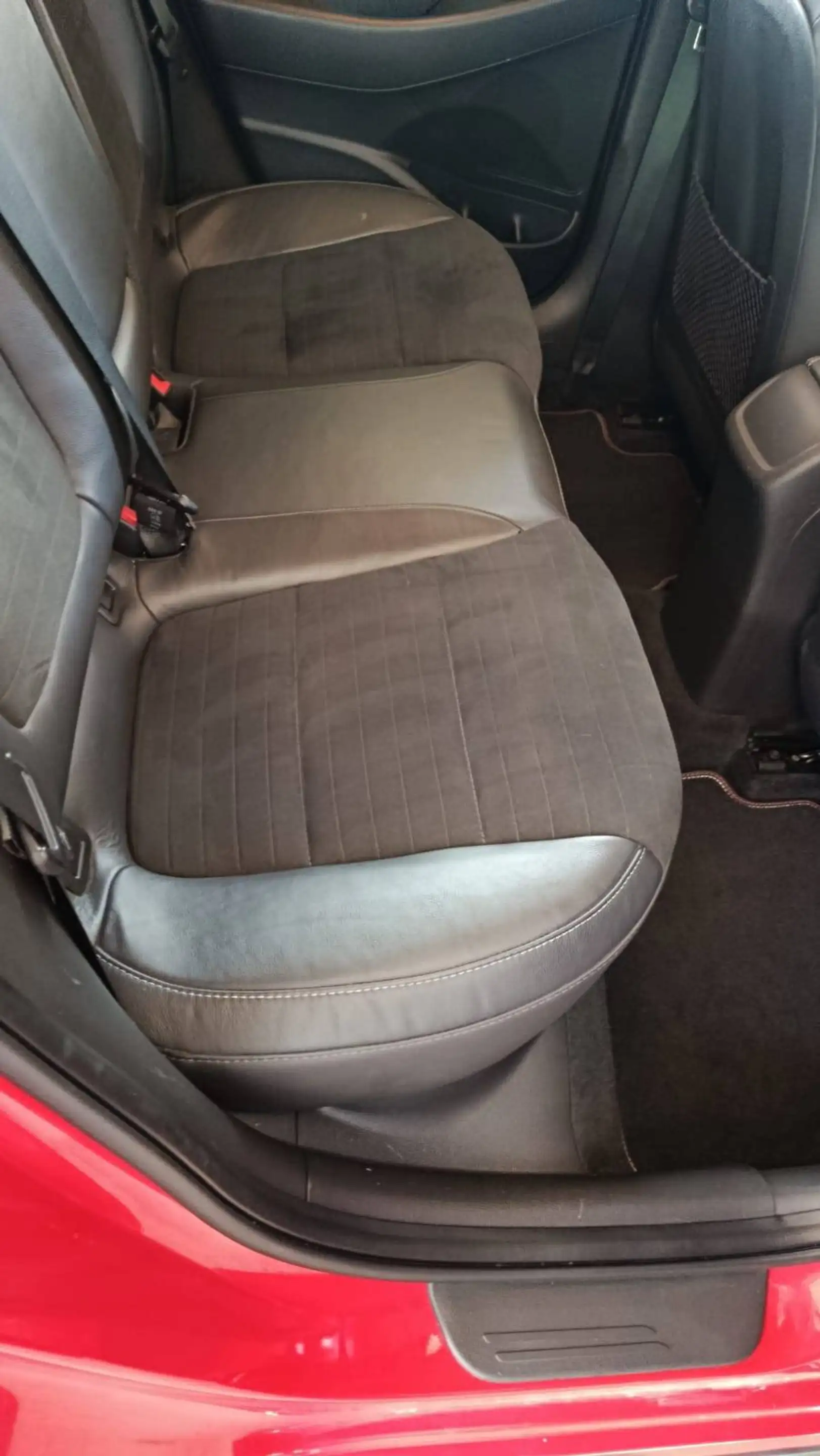 Hyundai i30 N Performance Panorama Sitz Lenkradhzg TÜV Neu — photo 13