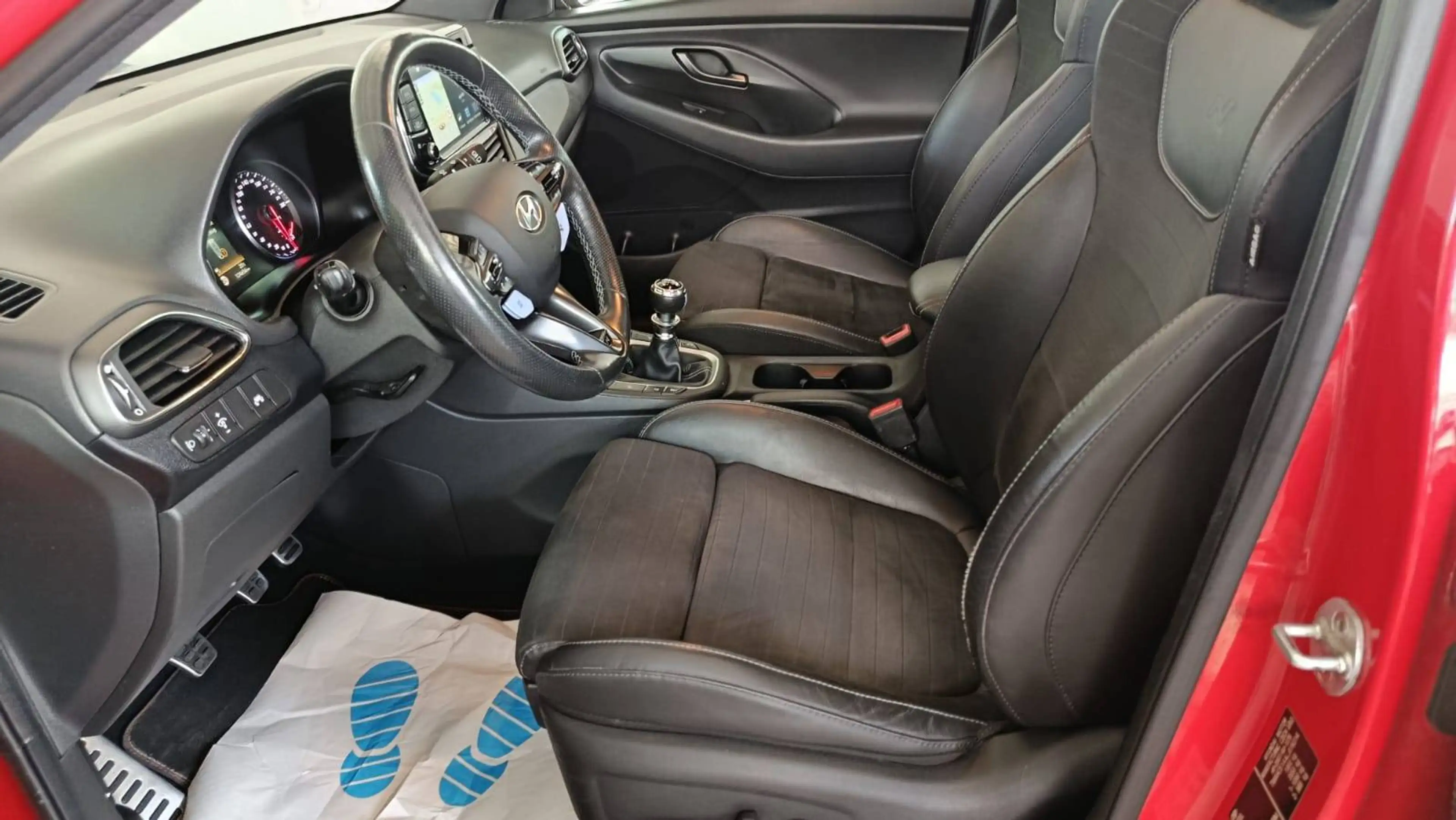 Hyundai i30 N Performance Panorama Sitz Lenkradhzg TÜV Neu — photo 10