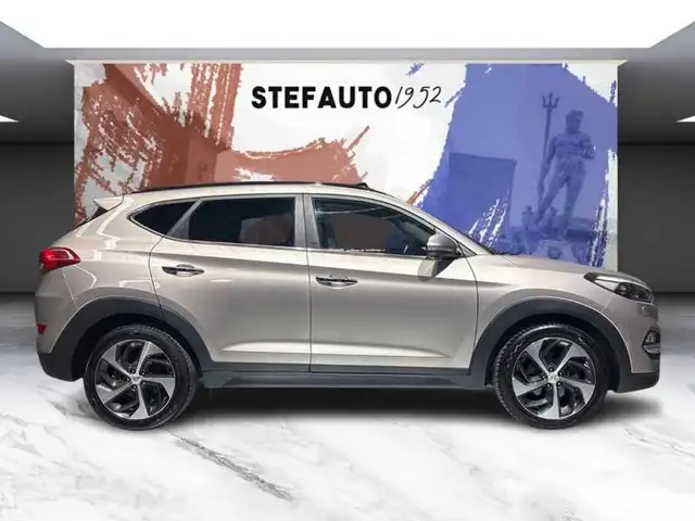 Hyundai Tucson view 3