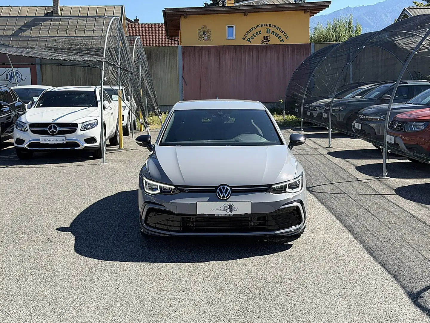 Volkswagen Golf VIII 1.5 TSI R-Line ACC LED PDC 8-fach bereift Grau - 2