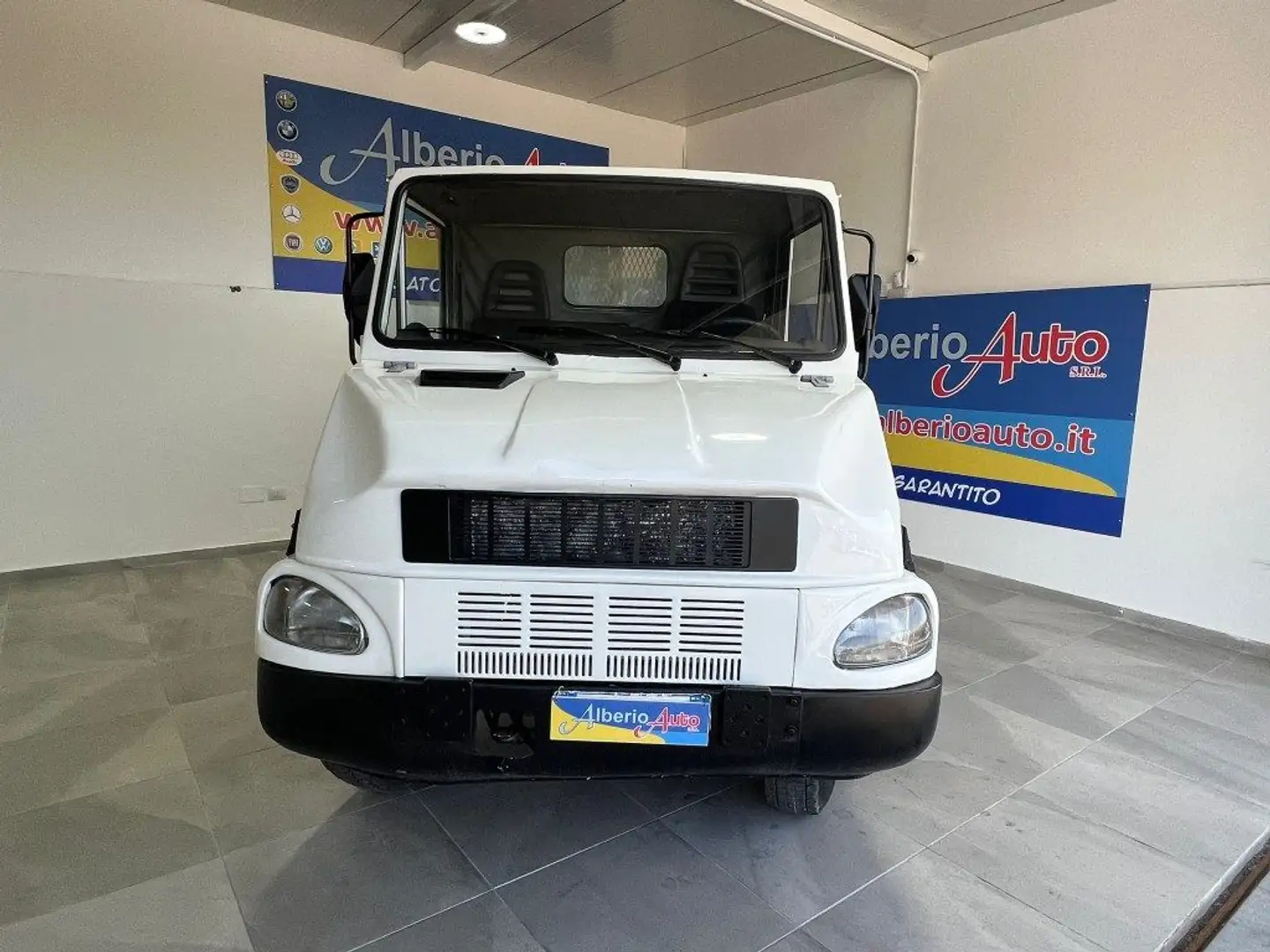 Iveco CASSONE FISSO CON GRUPPO DI LAVAGGIO + IVA Alb - 2