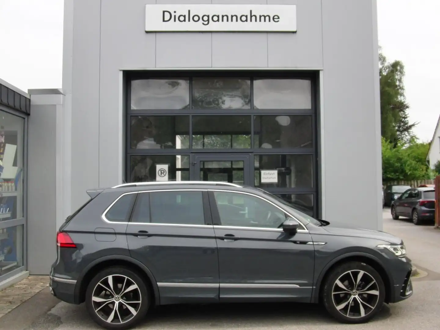 Volkswagen Tiguan 1.5 TSI OPF DSG R-Line - 1