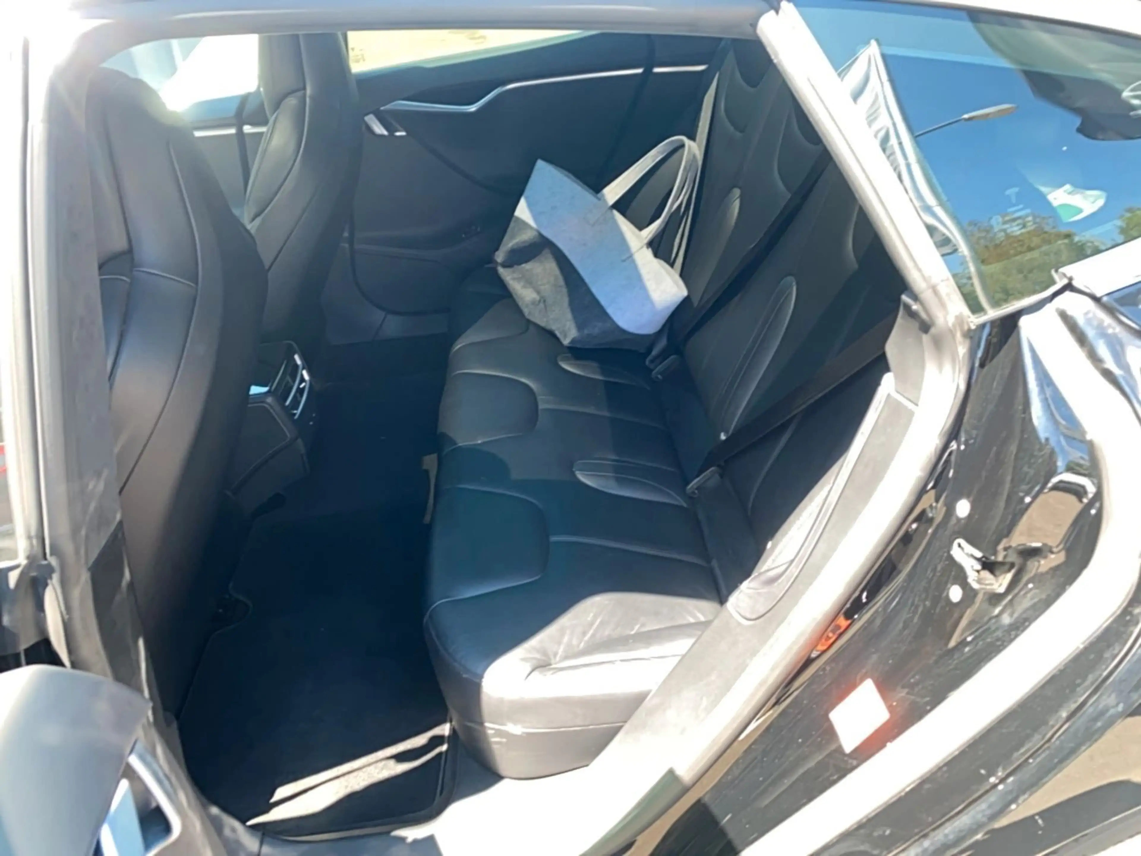 Tesla Model S 75 Navi Leder LED 360° Kamera — photo 8