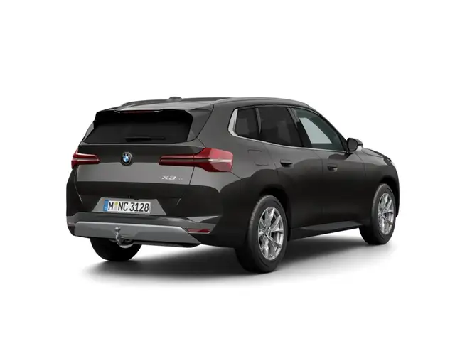 BMW X3 view 3