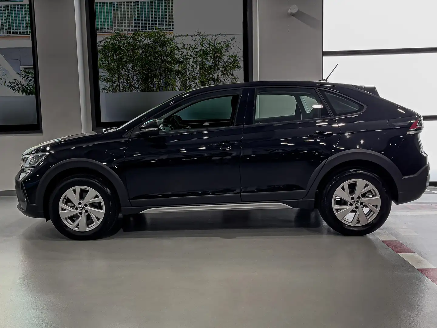 Volkswagen Taigo LIFE 1.0 TSI 110 CV KM ZERO Negro - 2