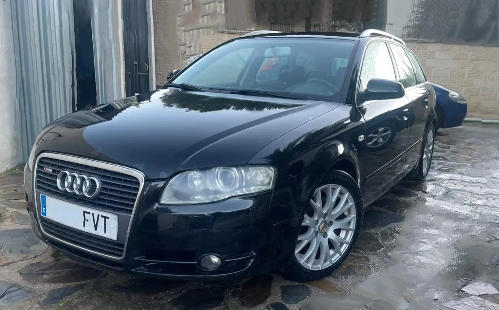 Audi A4 Avant 2.0TDI DPF 170 Zwart - 1