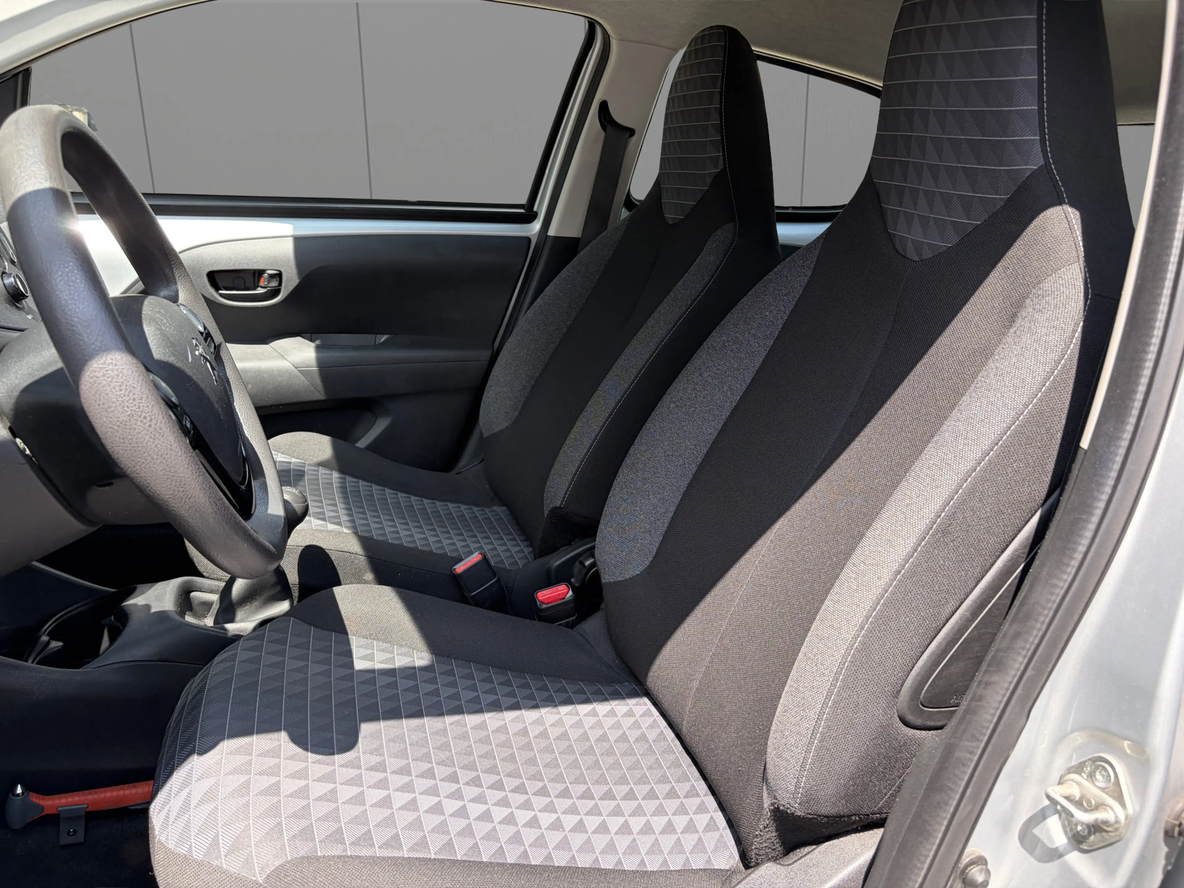 Peugeot 108 1.0 Active Airco | Blue Tooth | 5 drs | CV met afs — photo 2