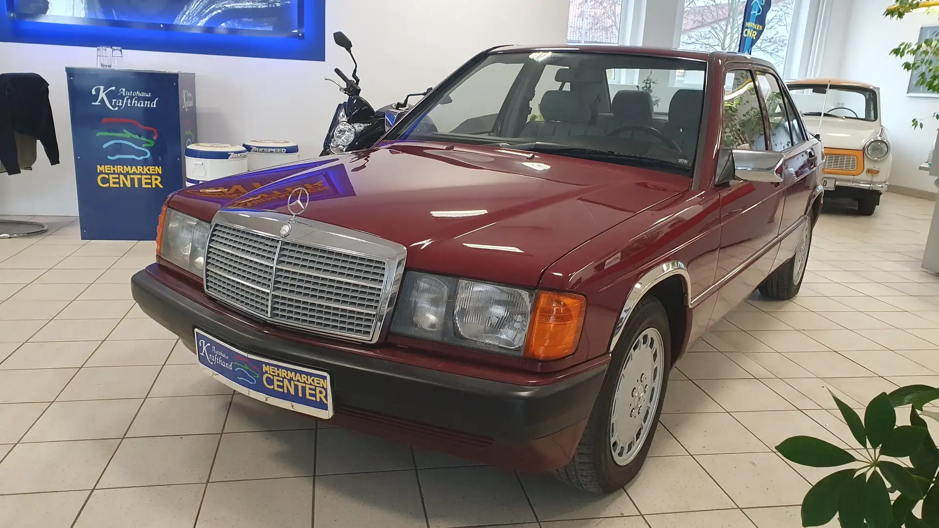 Mercedes-Benz 190 E 2.0 mit H-Kennzeichen Rot - 1