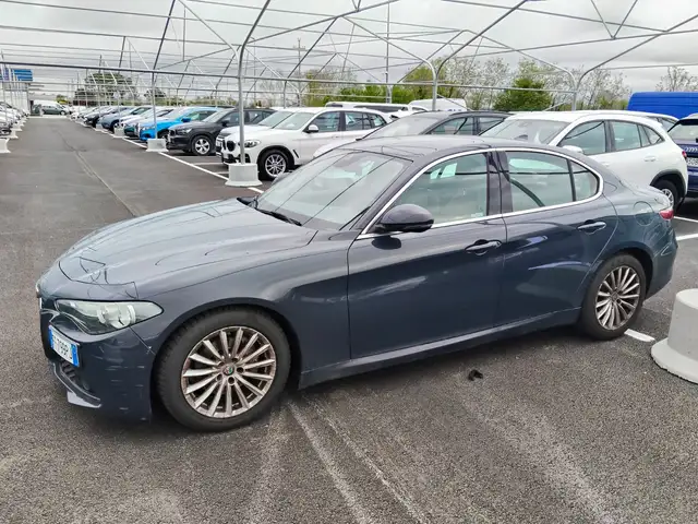 Alfa Romeo Giulia Giulia 2016 2.2 t Super 150cv - FF799PJ