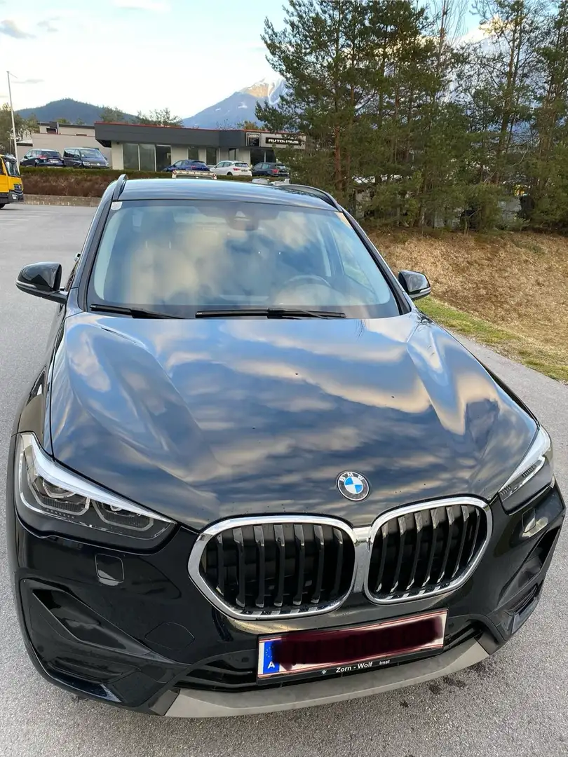 BMW X1 X1 sDrive18d Aut. Schwarz - 2