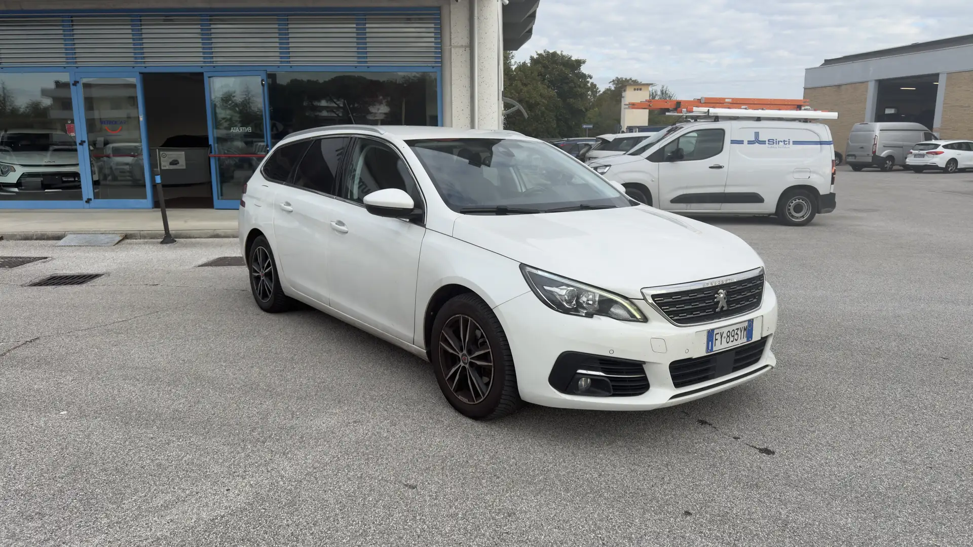 Peugeot 308 308 SW 1.5 bluehdi Allure s 24 MESI DI GARANZIA Bianco - 2