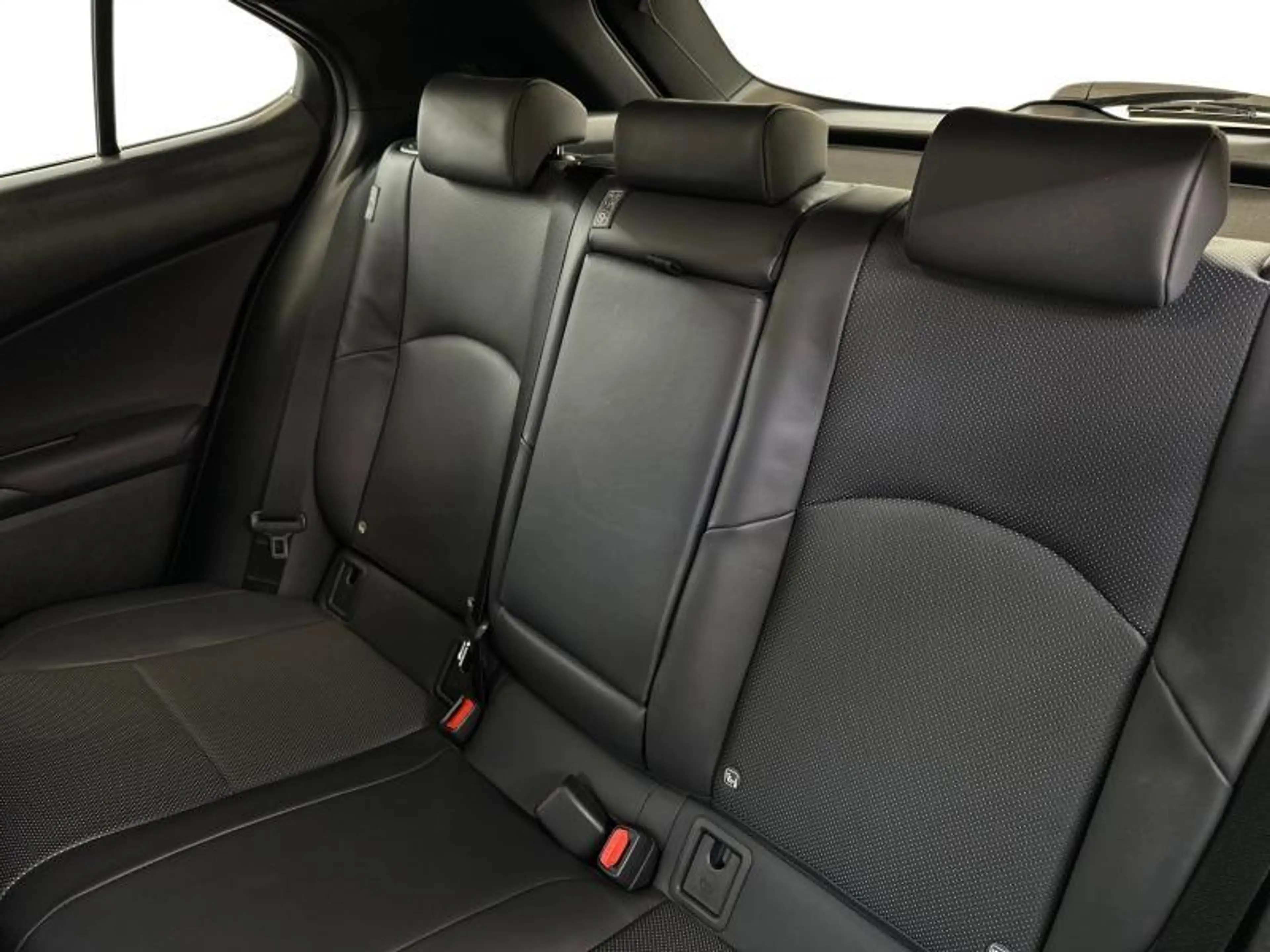 Lexus UX 250h Business Line 2WD — photo 10