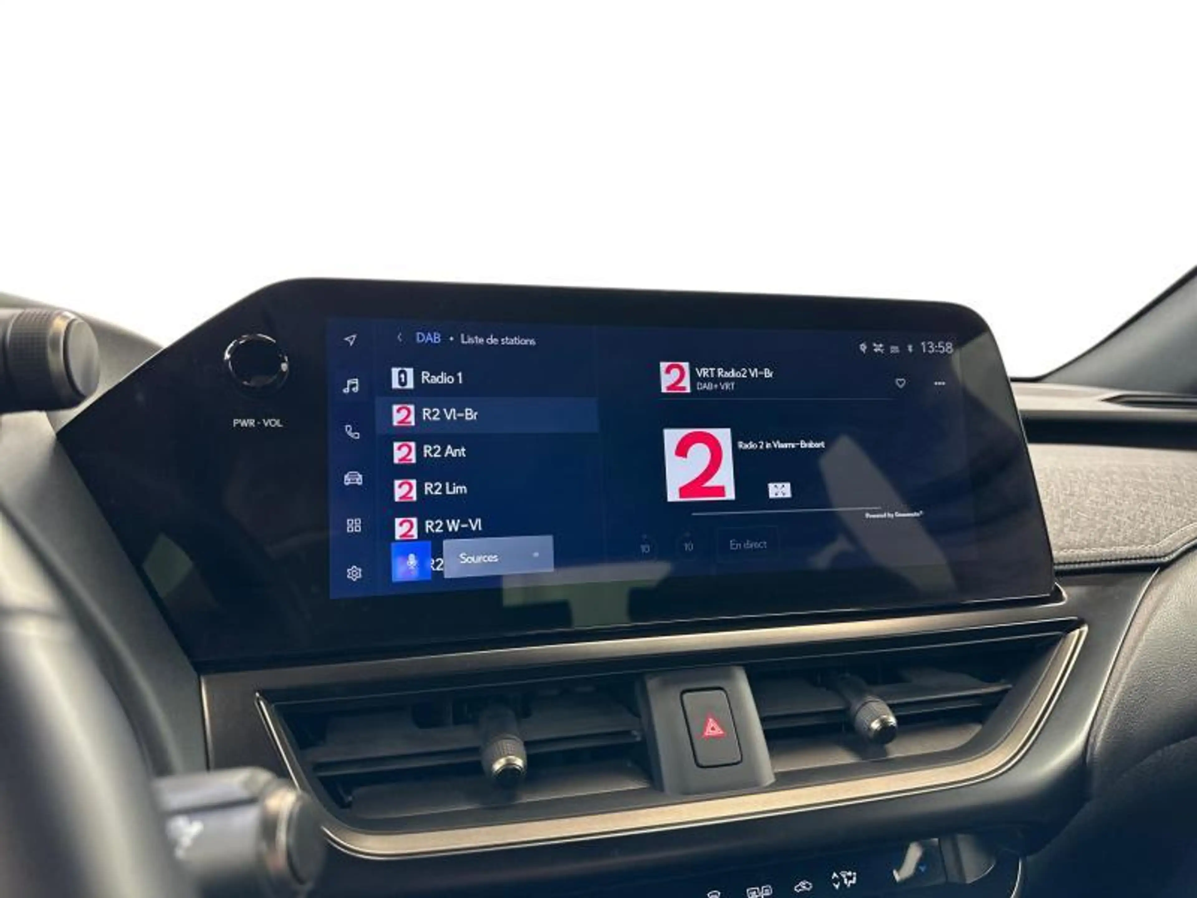 Lexus UX 250h Business Line 2WD — photo 11