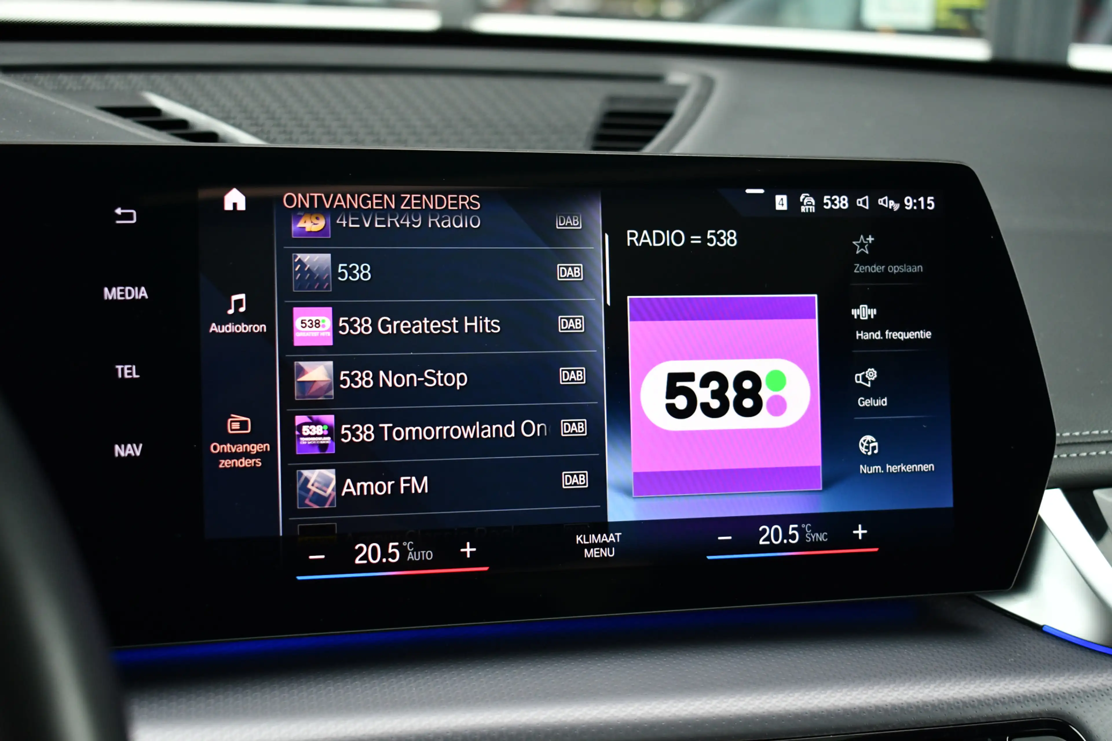 BMW iX1 xDrive30 M-Sport Pano ACC Trekh E-zetels HUD H/K M — photo 42