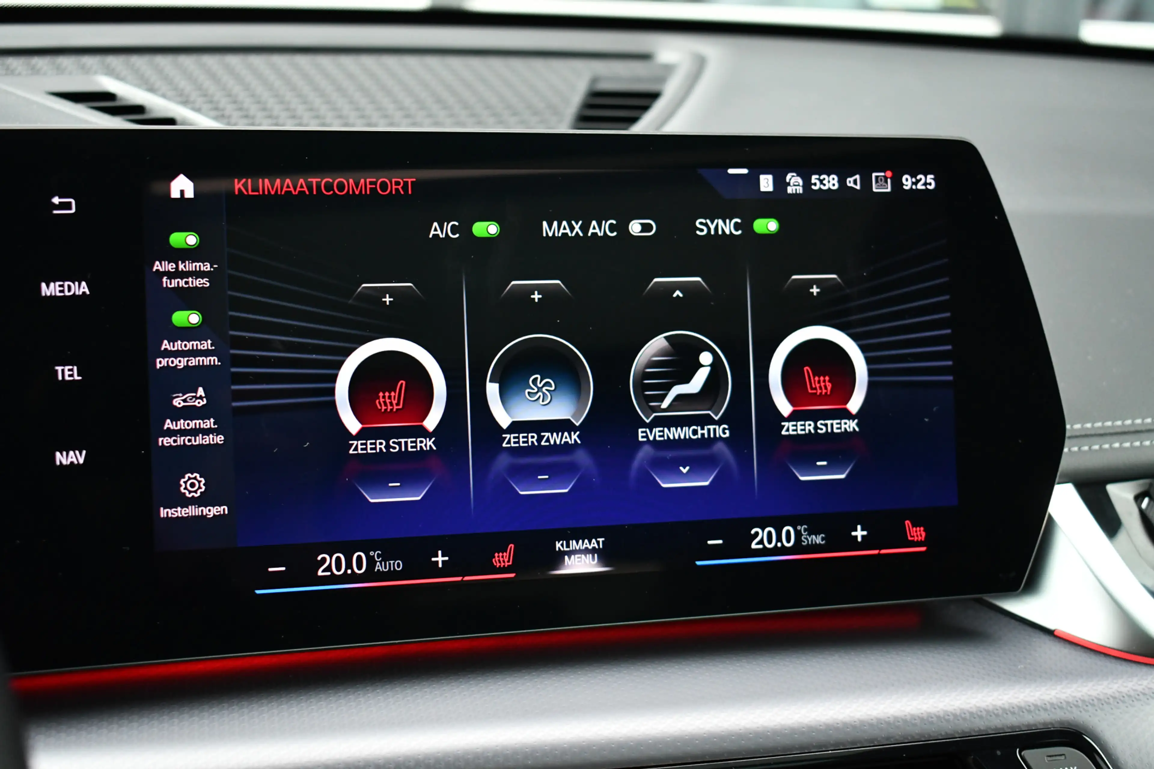 BMW iX1 xDrive30 M-Sport Pano ACC Trekh E-zetels HUD H/K M — photo 45