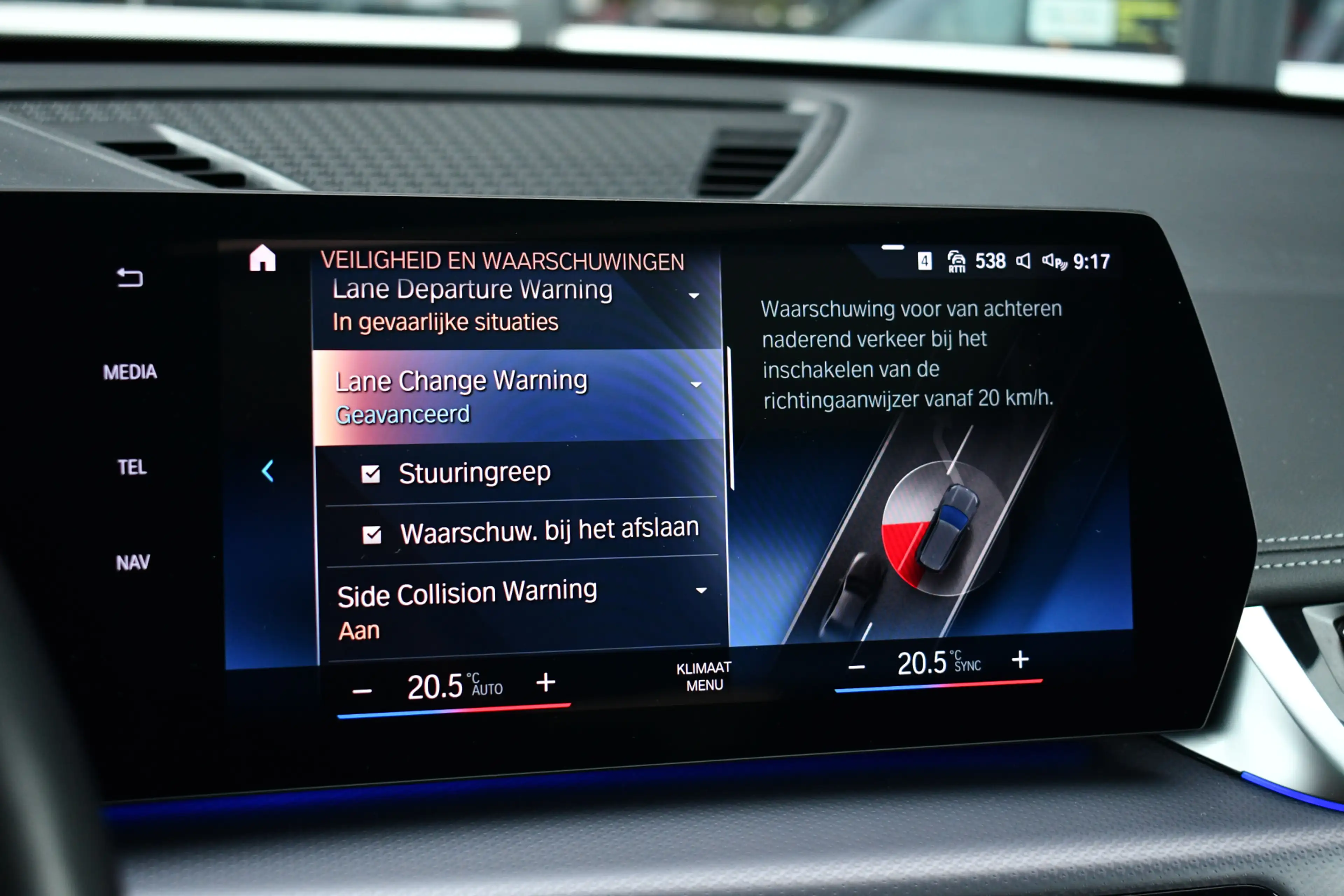 BMW iX1 xDrive30 M-Sport Pano ACC Trekh E-zetels HUD H/K M — photo 25