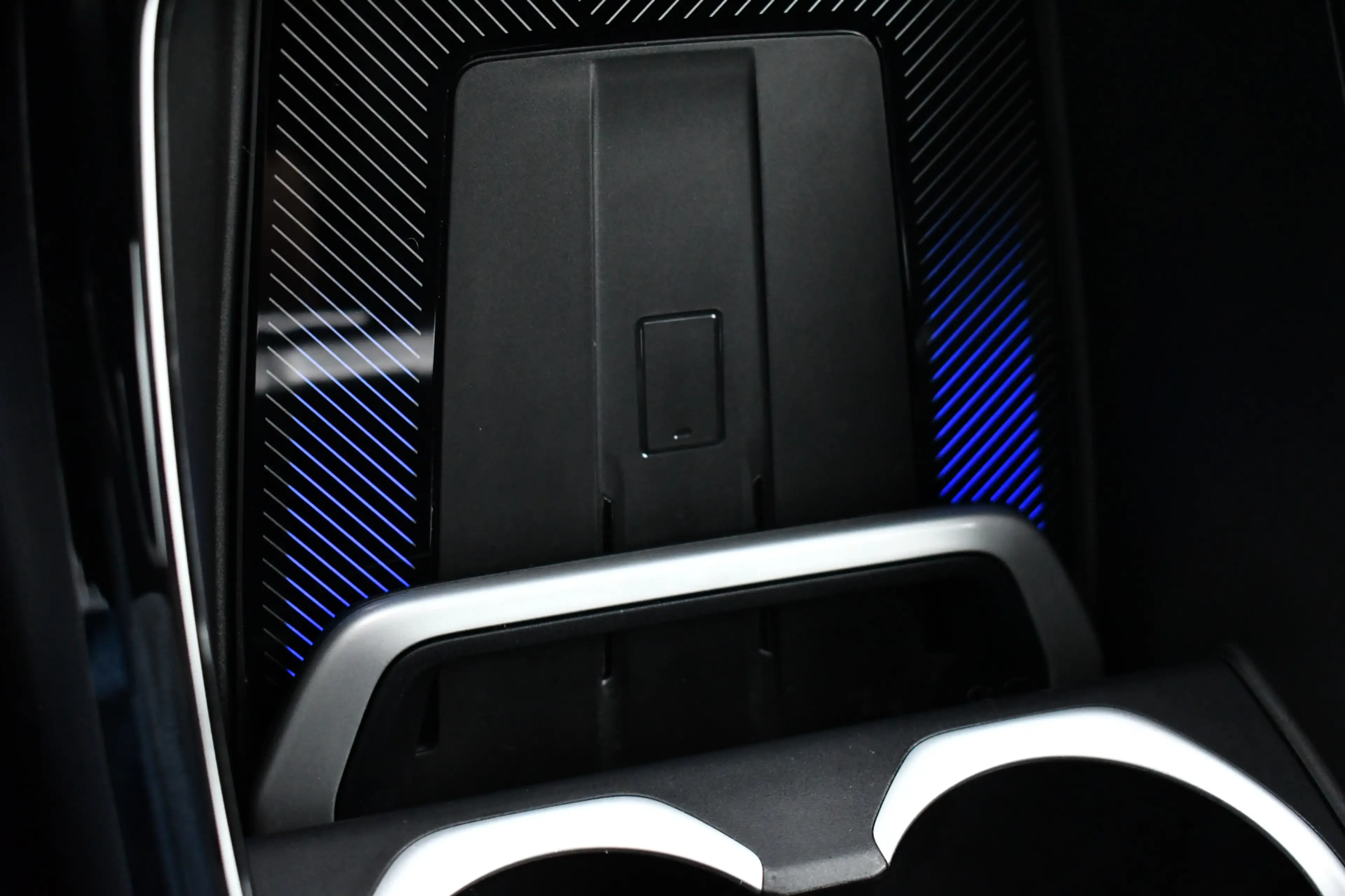 BMW iX1 xDrive30 M-Sport Pano ACC Trekh E-zetels HUD H/K M — photo 47