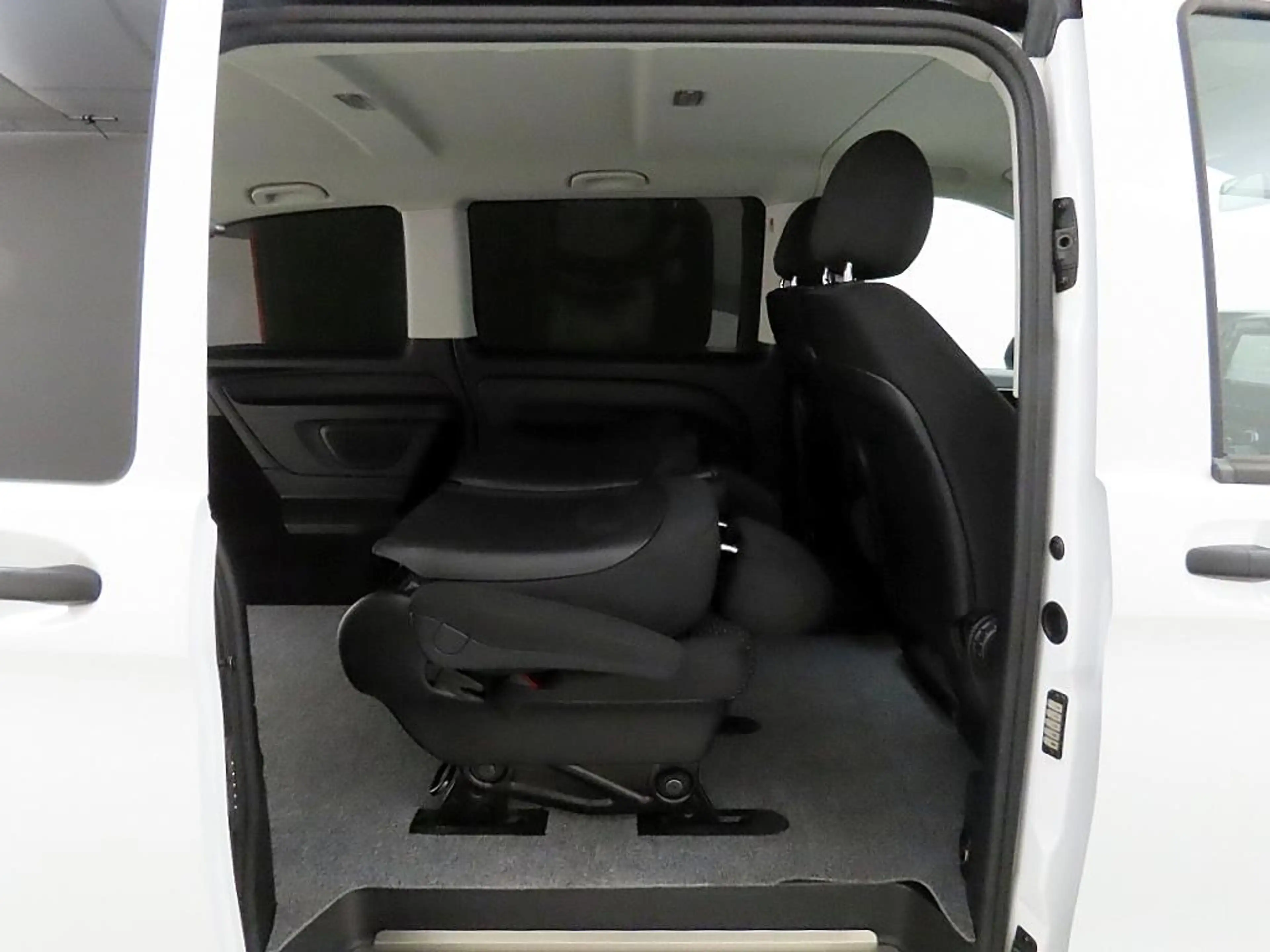Mercedes-Benz Vito 119 CDI Kompakt AHK+Komfort/ParkPaket+iLED — photo 8