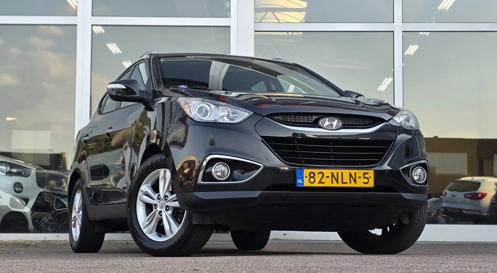 Hyundai iX35 2.0i 16V Style Automaat Trekhaak APK 16-05-2026 Zwart - 2