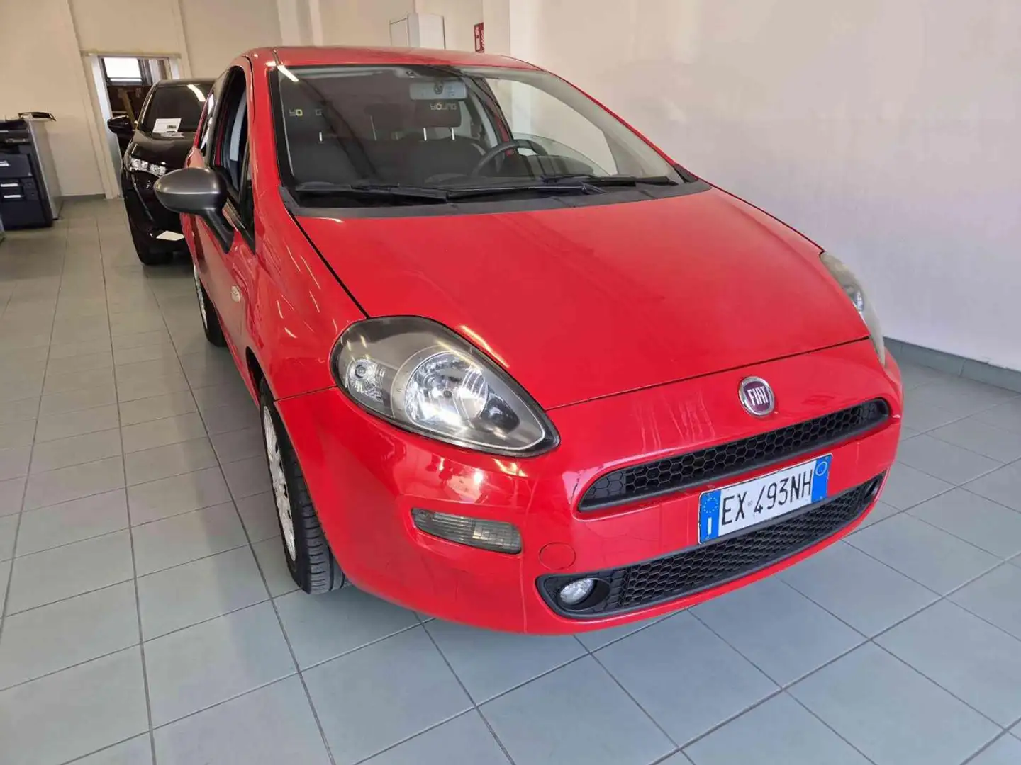 Fiat Punto 1.4 8V 3 porte Easypower Street Rouge - 2
