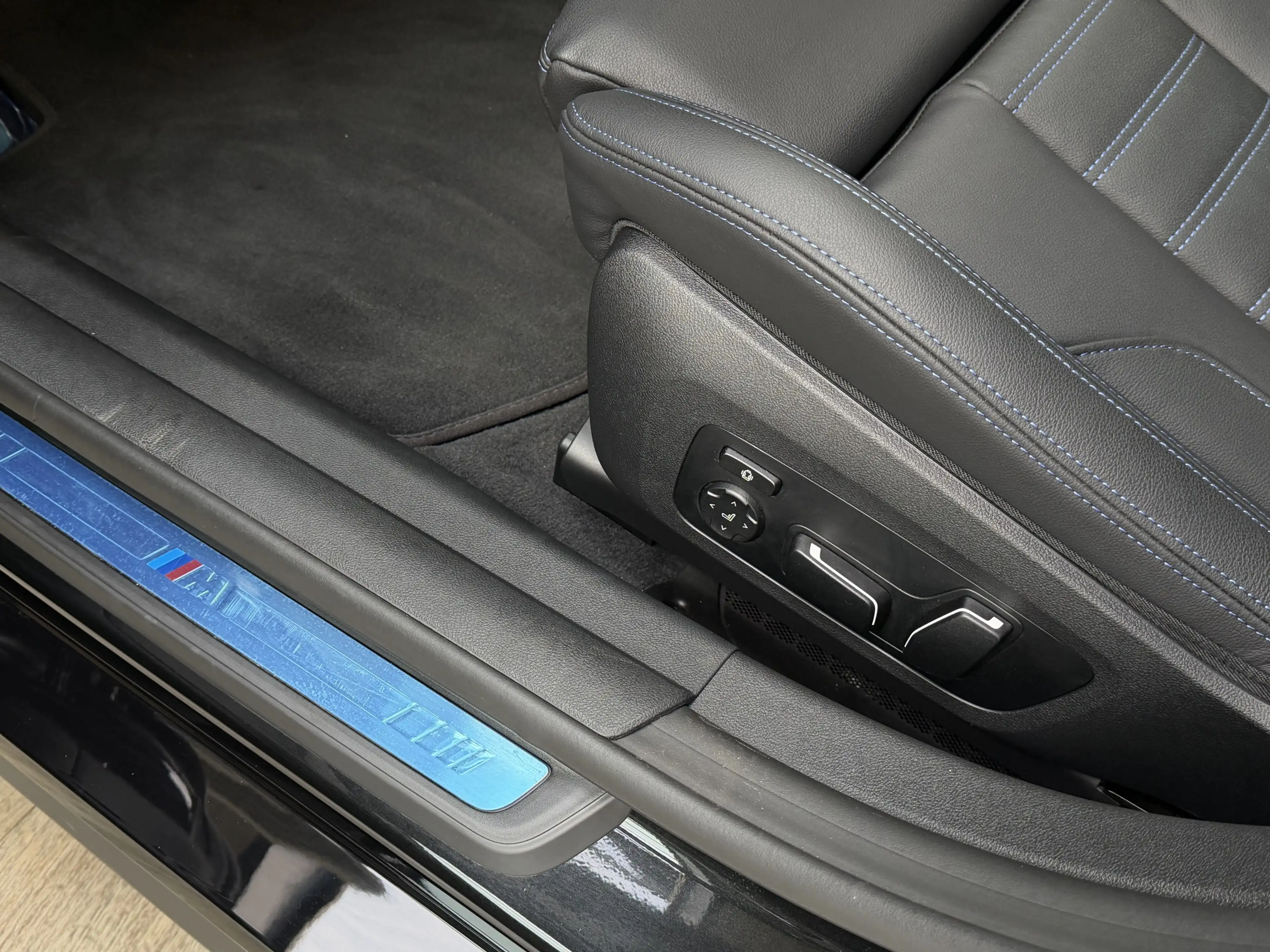 BMW 440 xDrive Pro AHK Glasdach Carbon ACC 360 H K — photo 14