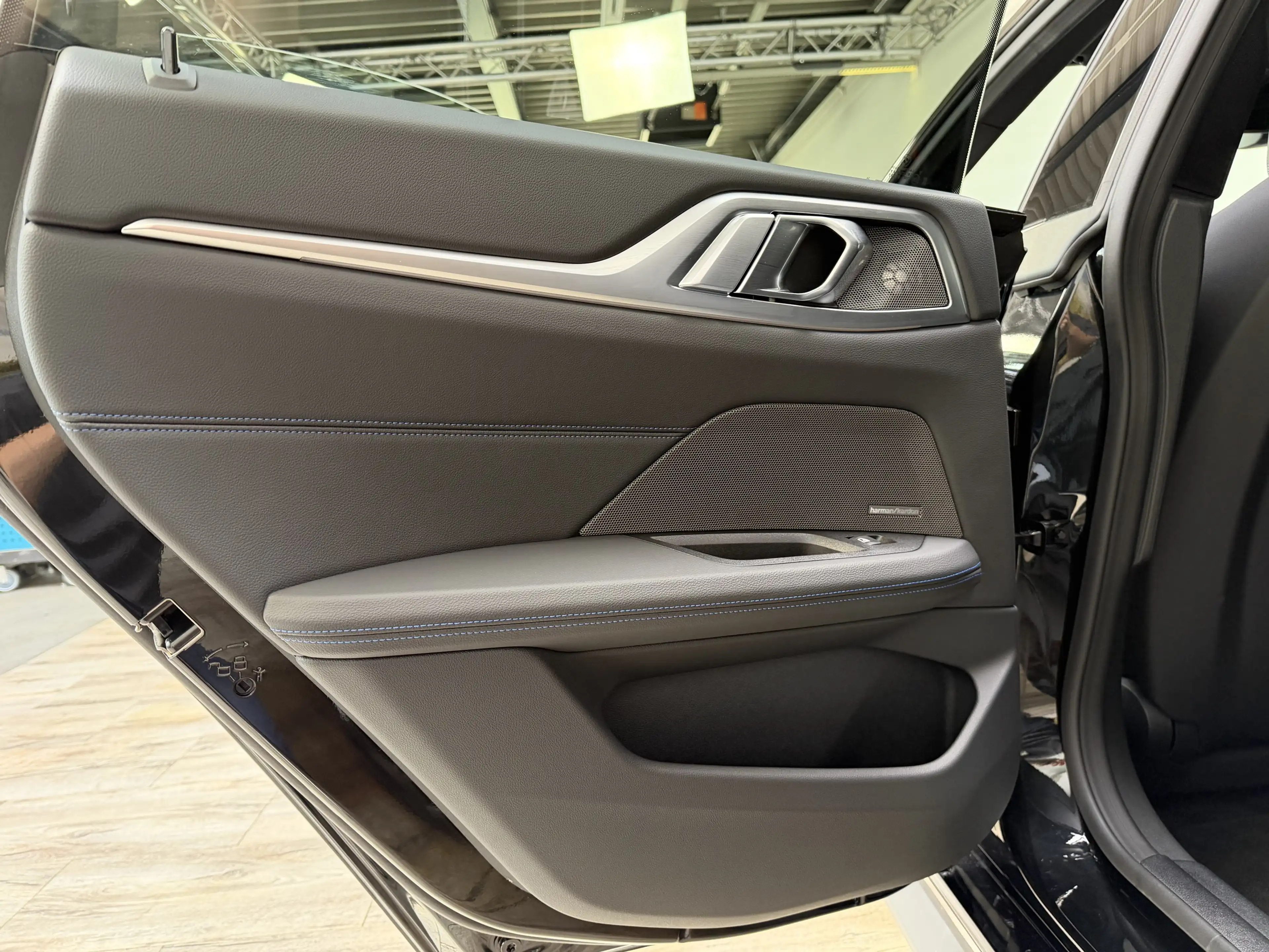 BMW 440 xDrive Pro AHK Glasdach Carbon ACC 360 H K — photo 20