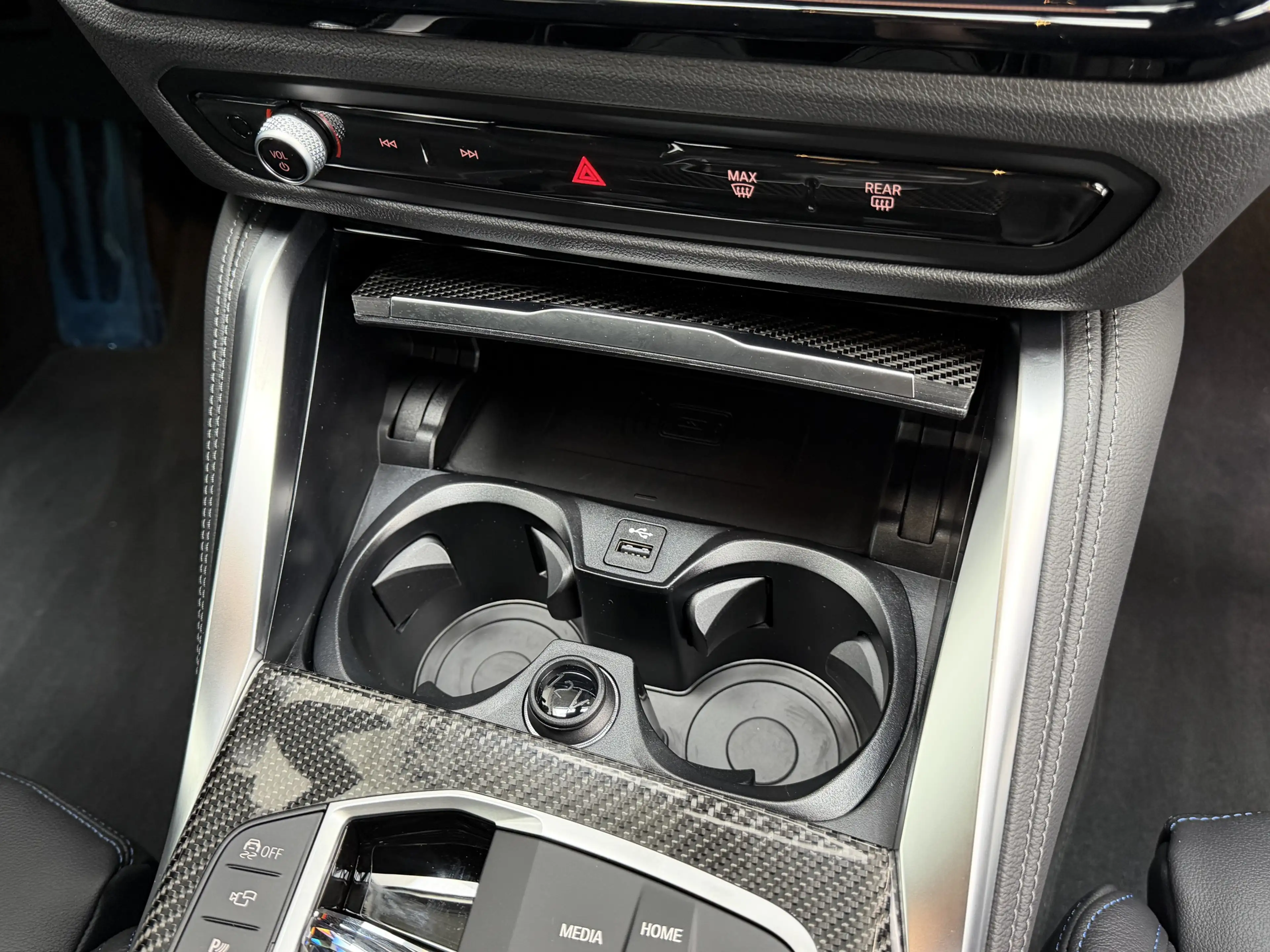BMW 440 xDrive Pro AHK Glasdach Carbon ACC 360 H K — photo 32
