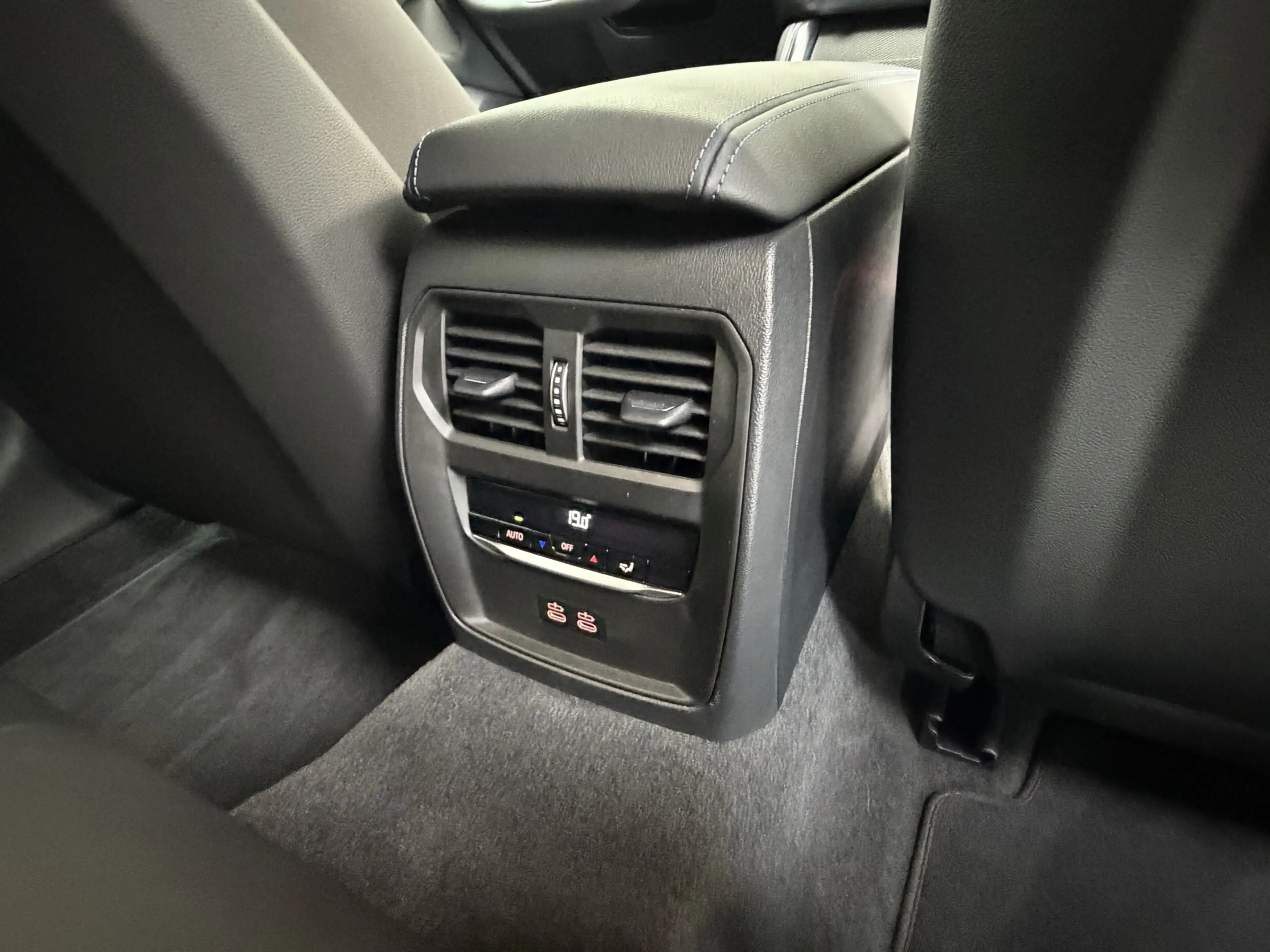 BMW 440 xDrive Pro AHK Glasdach Carbon ACC 360 H K — photo 28