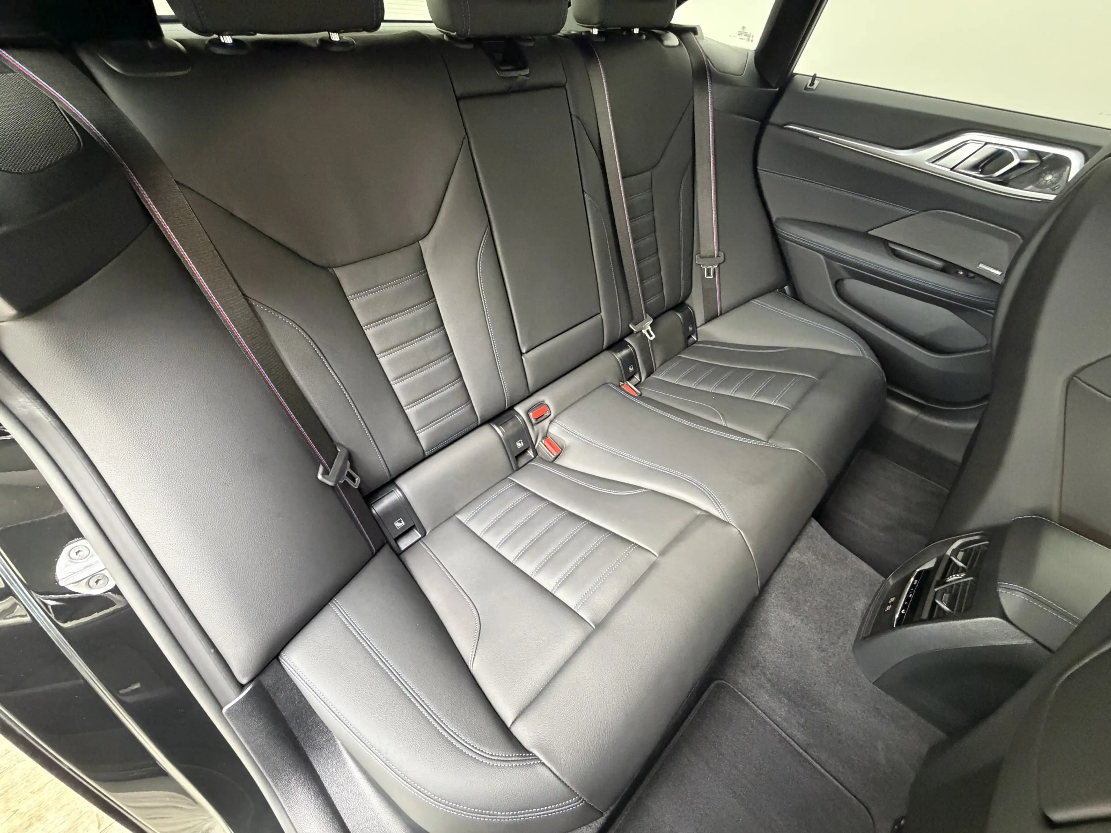 BMW 440 xDrive Pro AHK Glasdach Carbon ACC 360 H K — photo 27