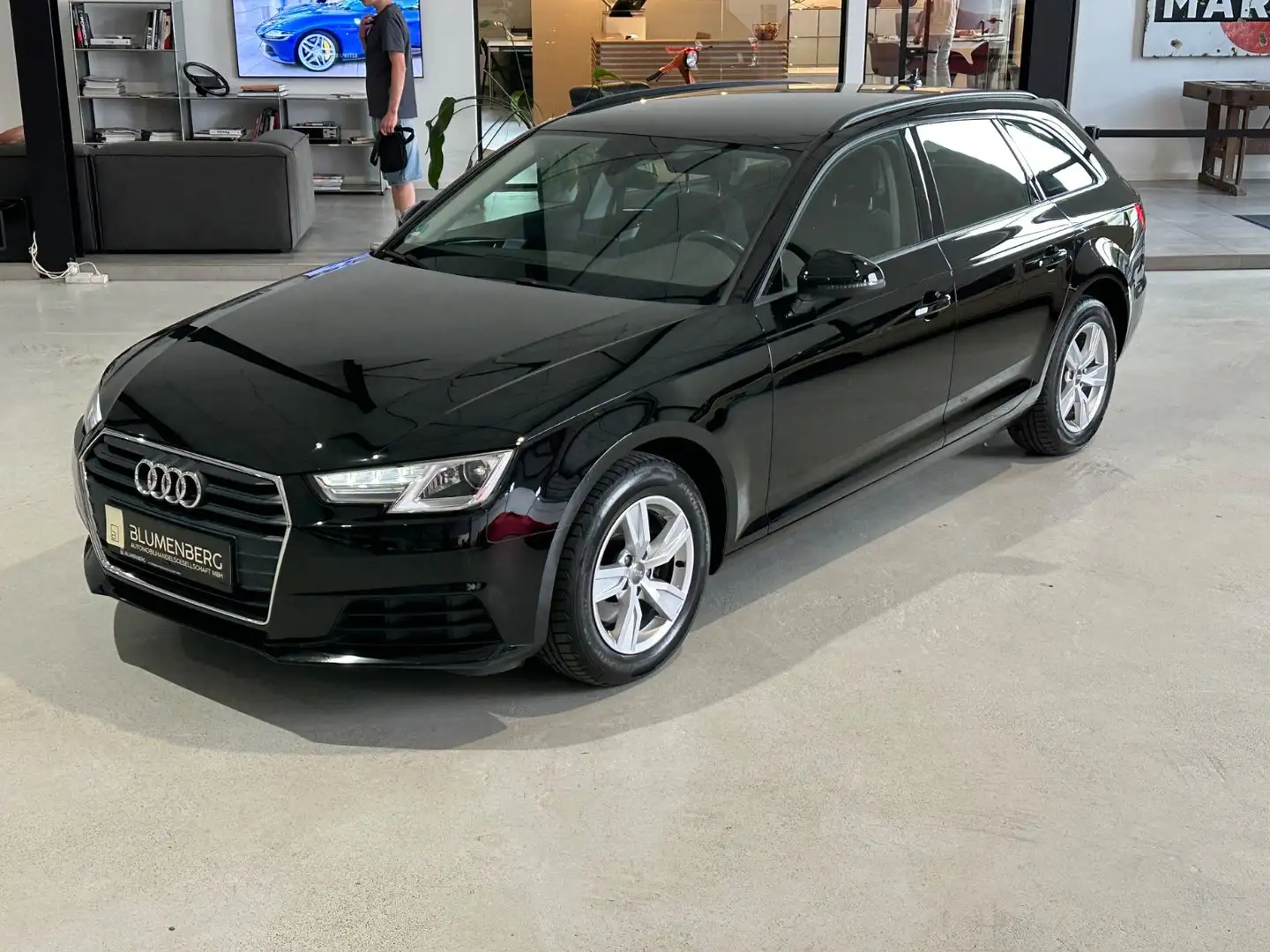 Audi A4 Avant 2.0 TDI *Navi,PDC,Bi-Xenon,Tempo.* Schwarz - 2