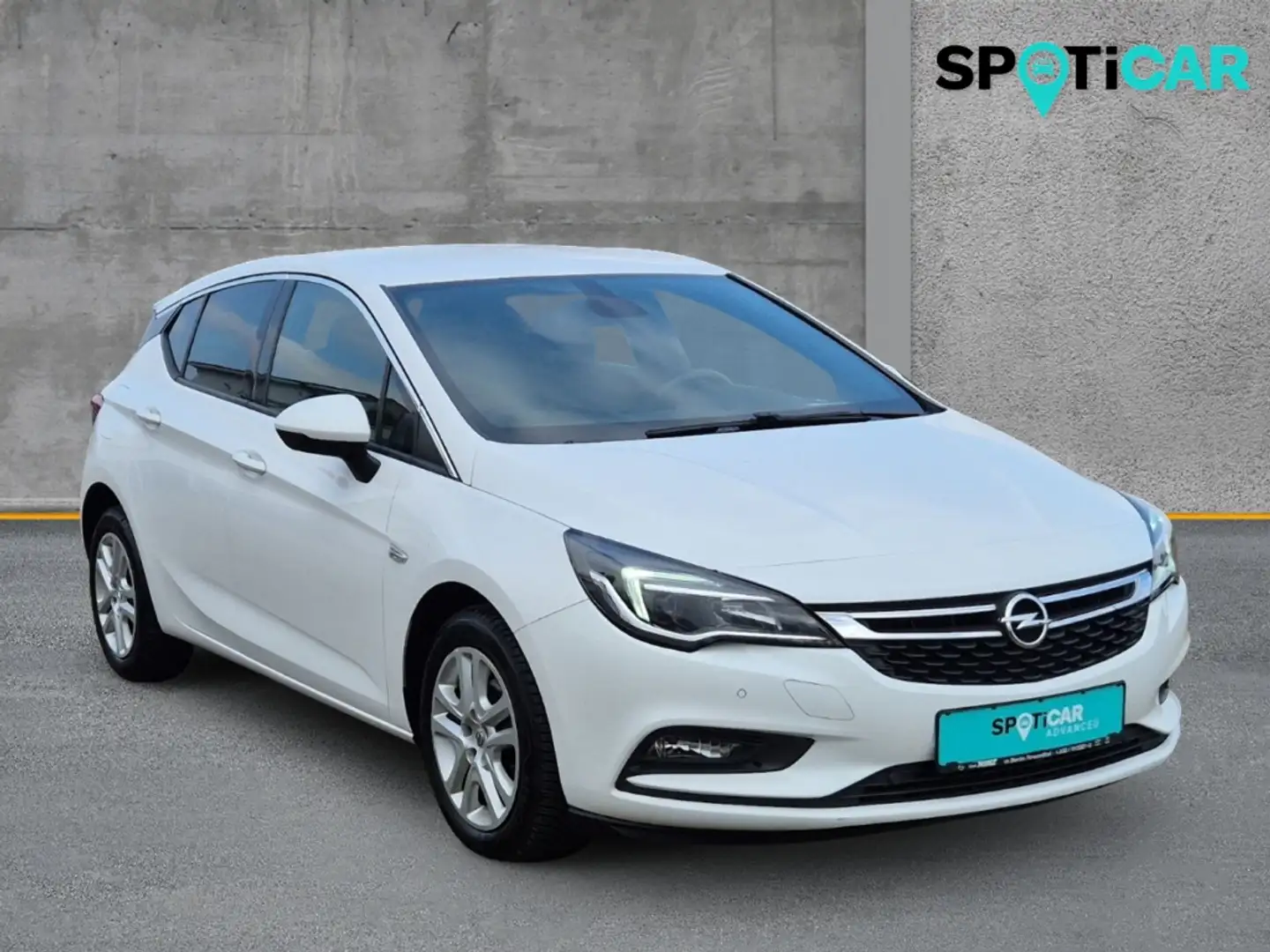 Opel Astra K Dynamic 1.4 Turbo,Klima,PDCv+h,LRHZ,SHZ Bílá - 2