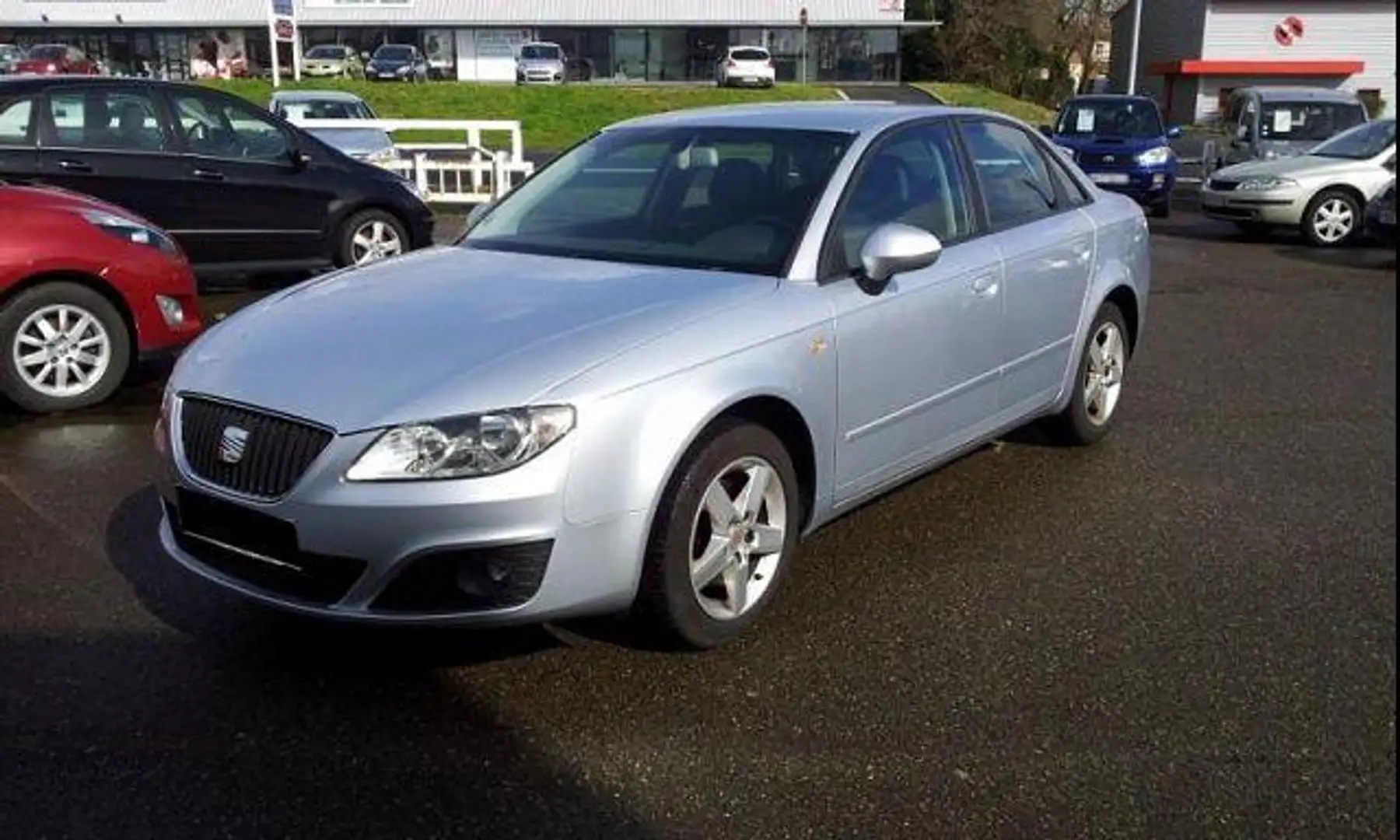 SEAT Exeo 2.0 TDI CR REFERENCE Gris - 2