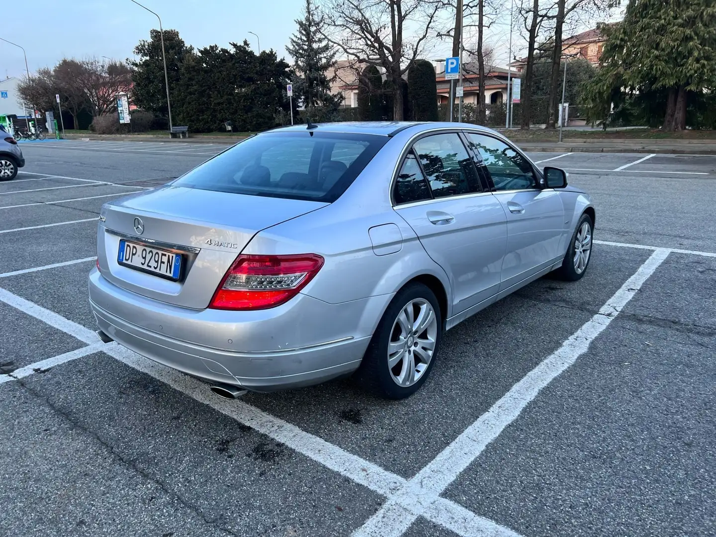 Mercedes-Benz 280 - 2