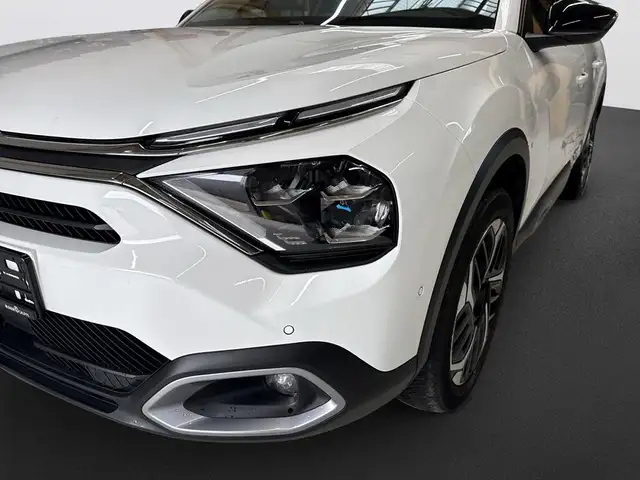 Citroen C4 view 10
