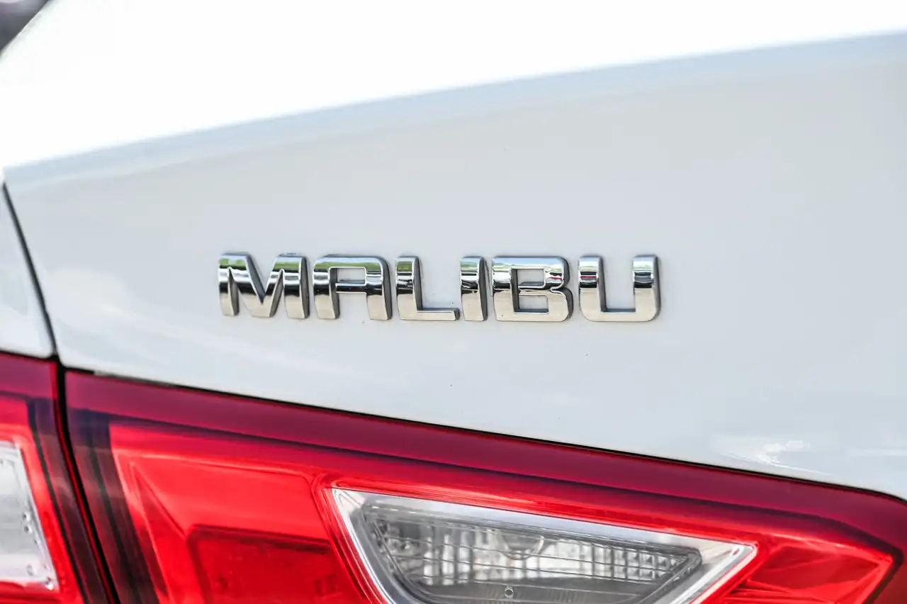 Chevrolet Malibu снимка Chevrolet Malibu