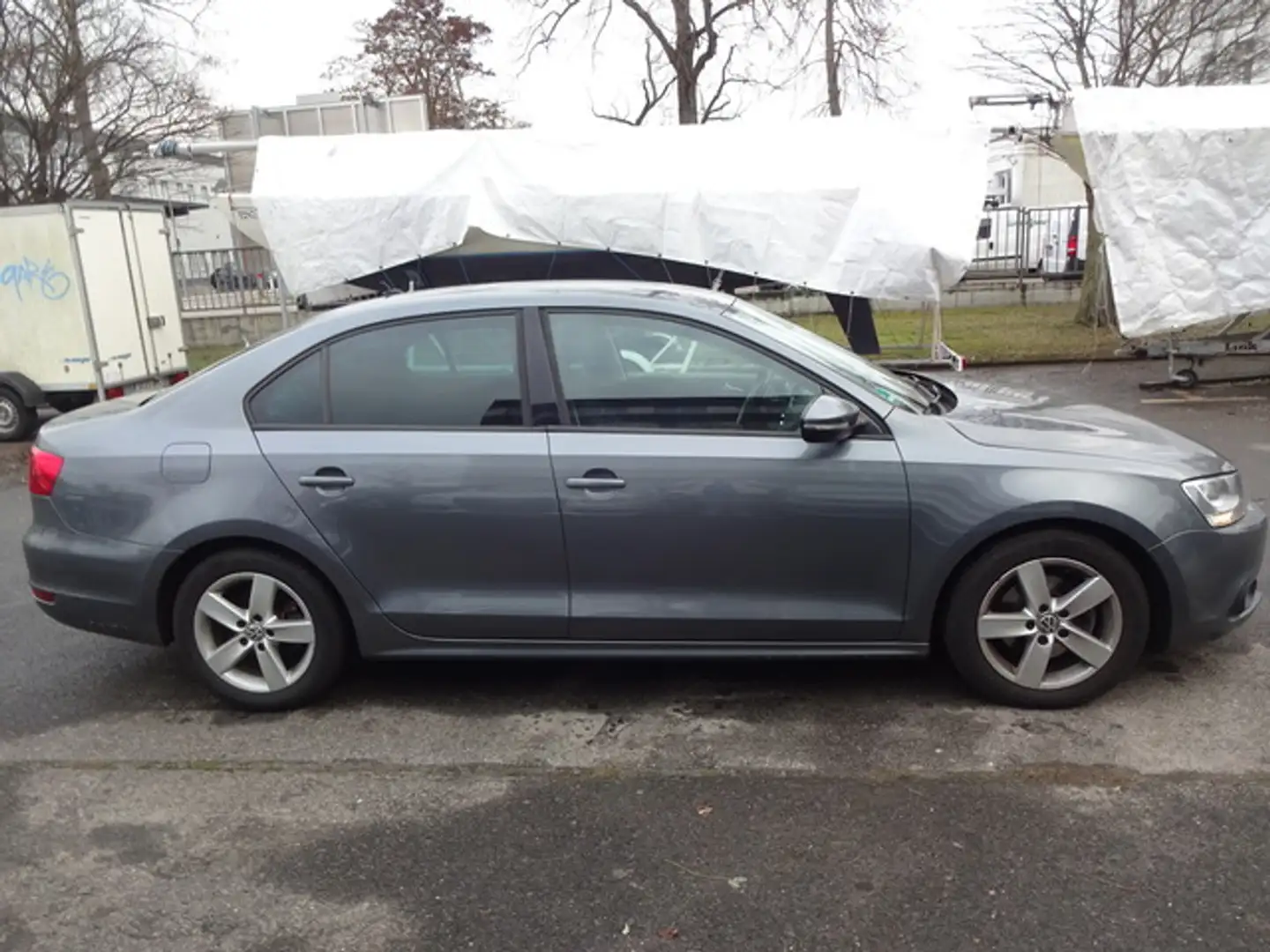 Volkswagen Jetta Comfortline Schwarz - 2
