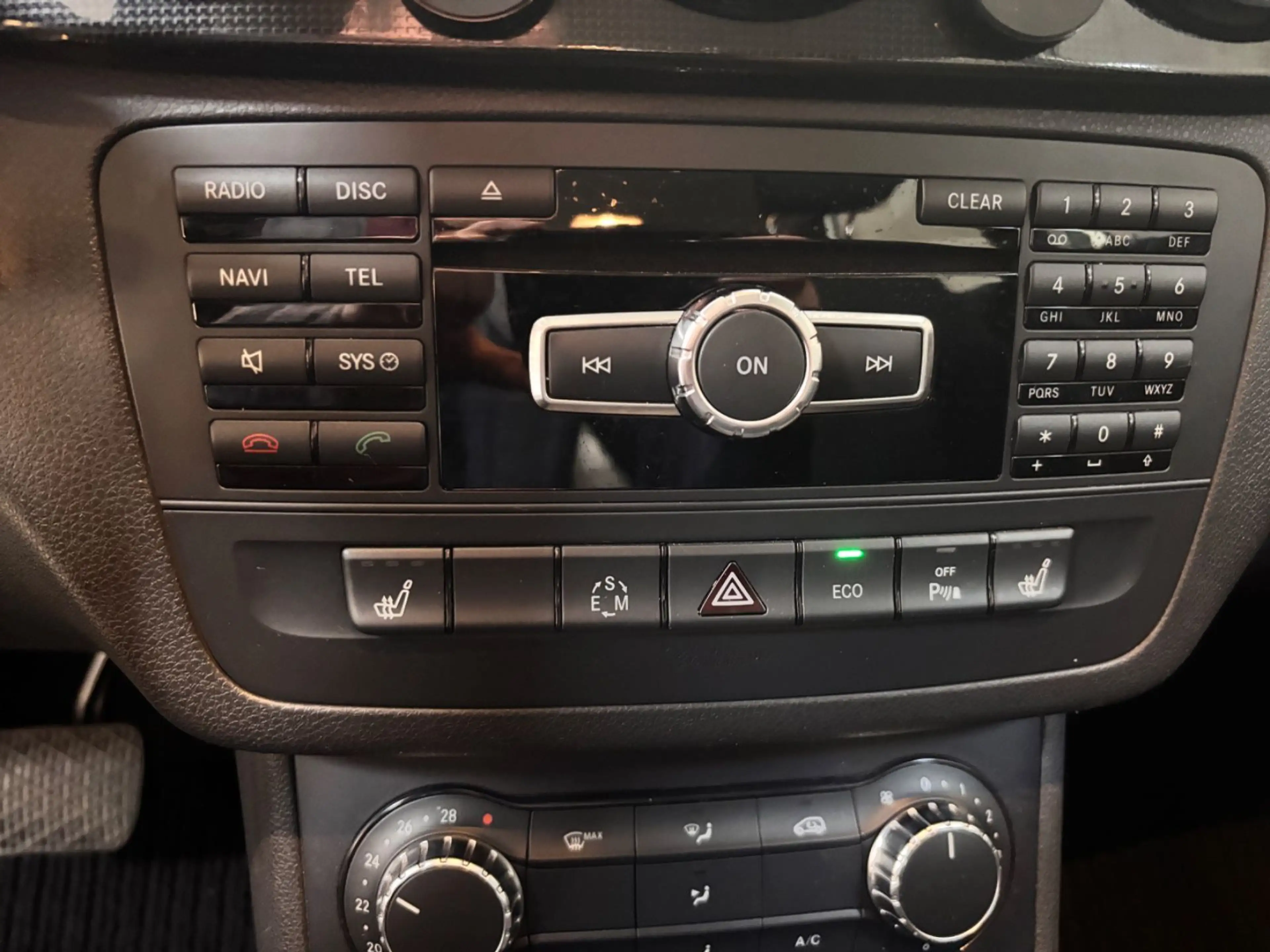 Mercedes-Benz B 180 Aut. — photo 15