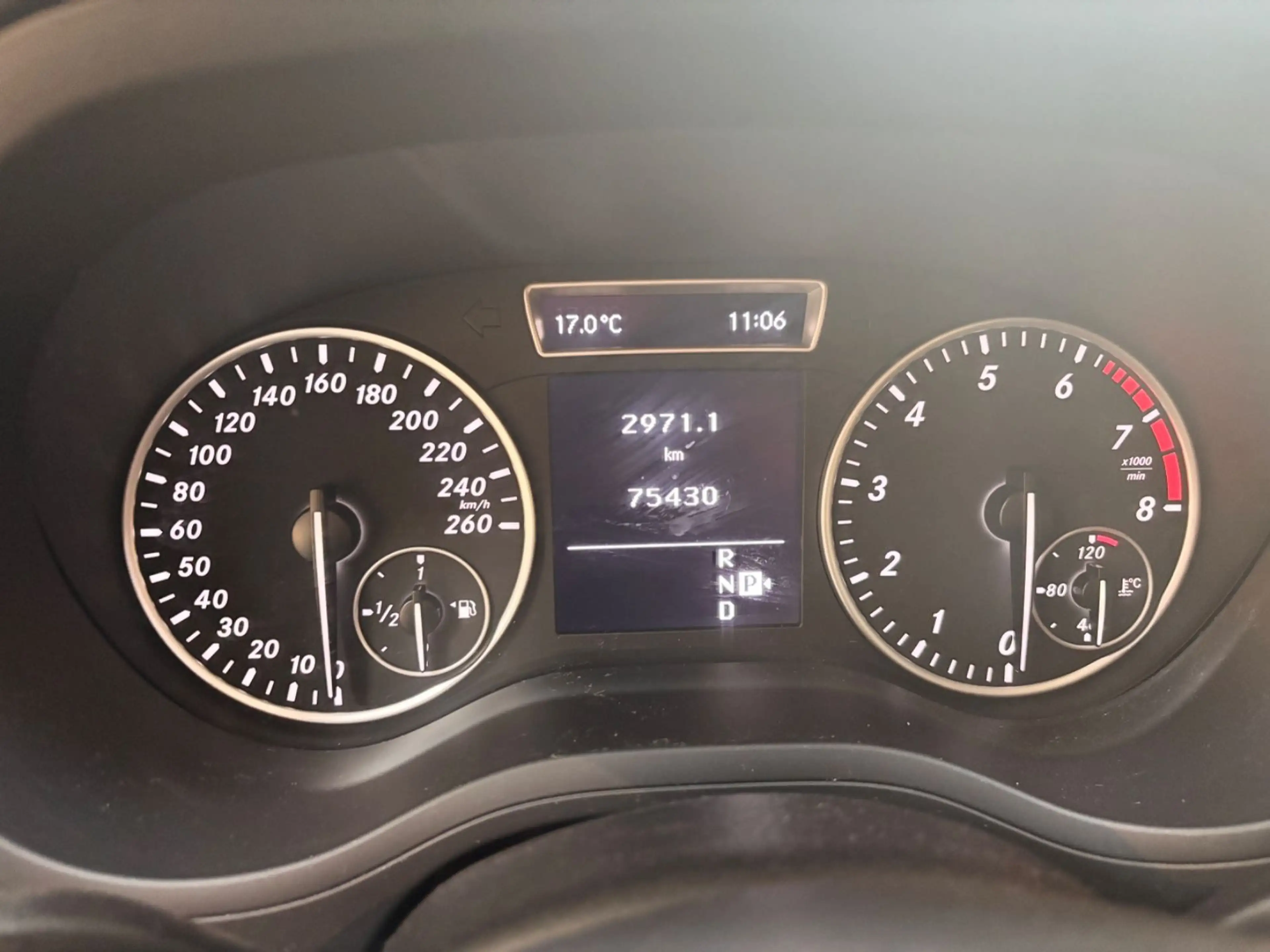 Mercedes-Benz B 180 Aut. — photo 13