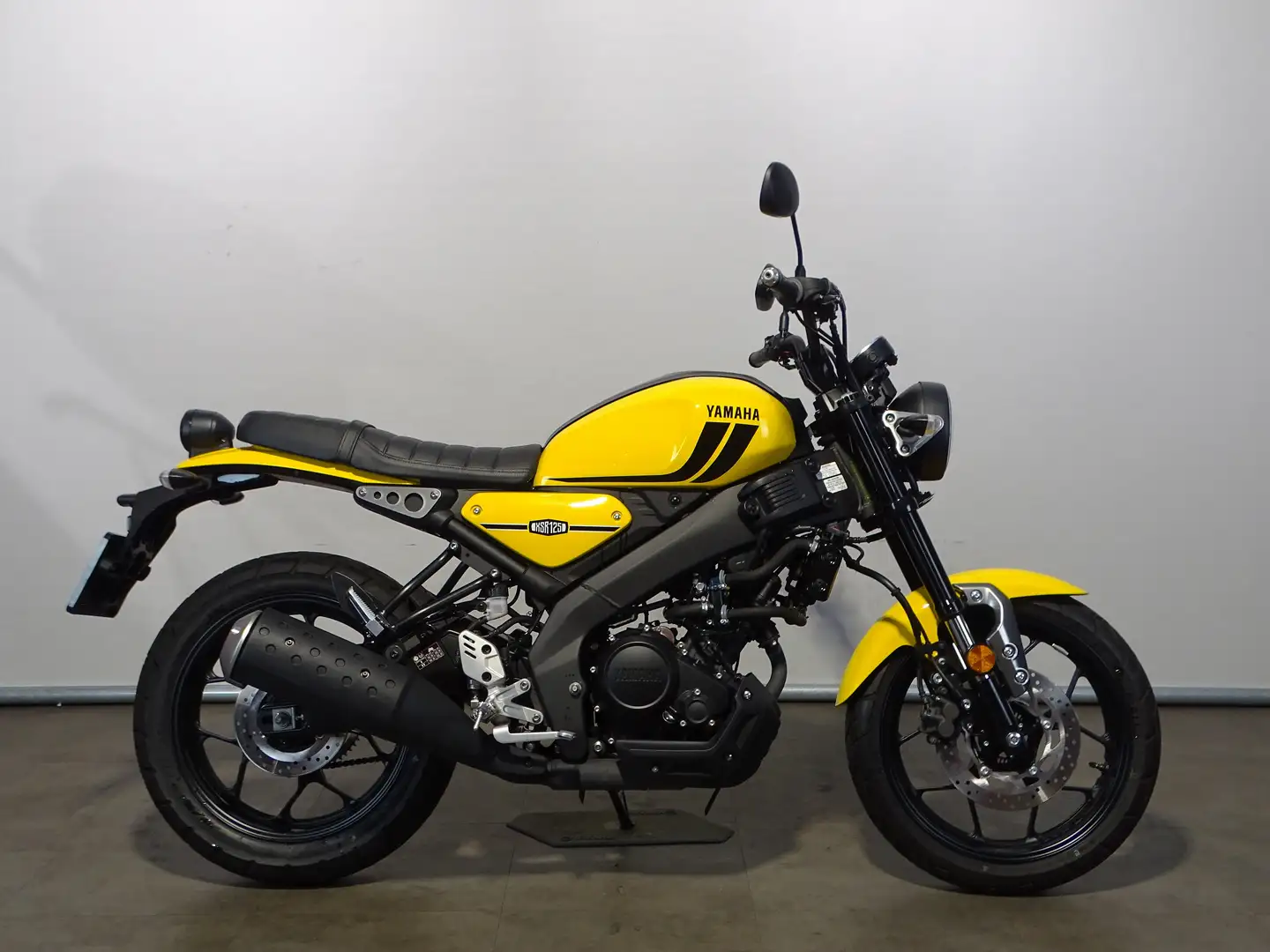 Yamaha XSR 125 Geel - 1