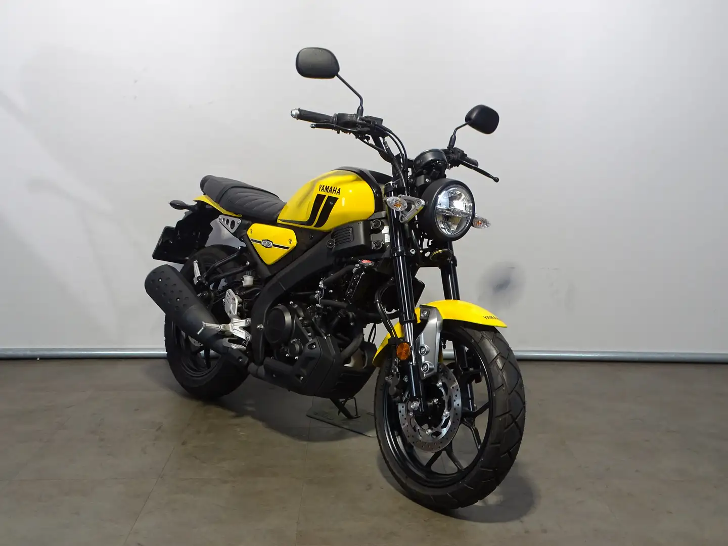 Yamaha XSR 125 Geel - 2
