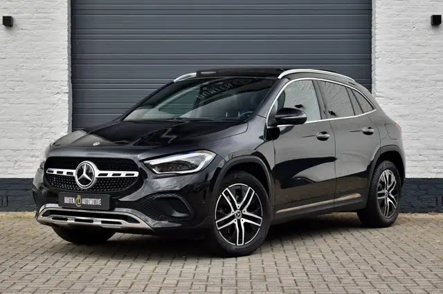 Mercedes-Benz GLA 200 Business Solution Luxury | Pano | Memory | LED | C