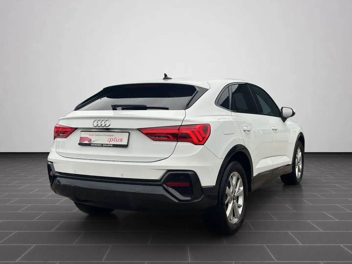 Audi Q3 35 TFSI S tro. LED/Navi/Kamera/uvm. Blanc - 2