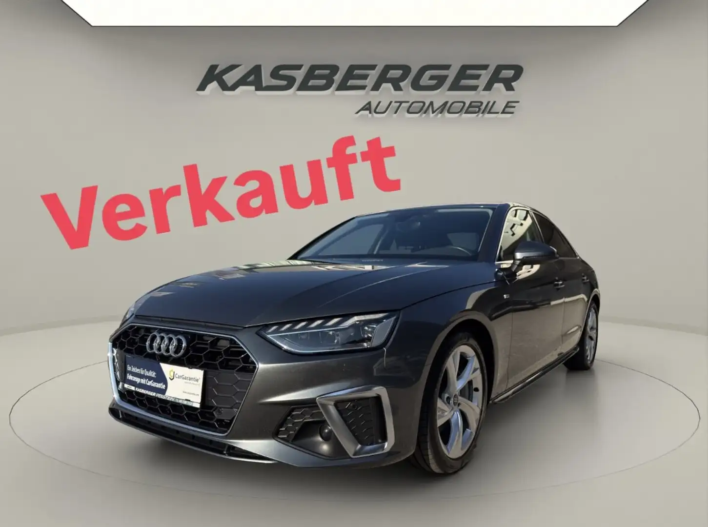 Audi A4 40 TDI S-line S-tronic Grau - 1