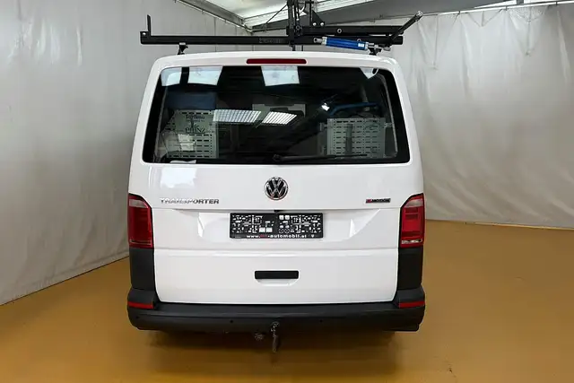 Volkswagen Transporter view 7